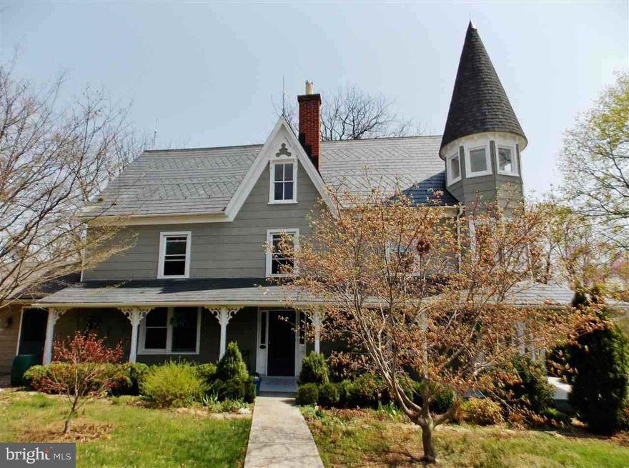 Amazing Historic Victorian Home on 10 Acres with a Huge Bank Barn, Outbuildings, Some Fenced-In Areas(Bring your Chickens!), & Your Very Own Pond (Rowboat Included!). Home Features 4 to 6 Bedrooms (Depending on Configuration), Three Full Bathrooms, Enormous Family Room, Gourmet Kitchen, High Speed Internet and Views from Every Window! Make This Your Dream Home!!!