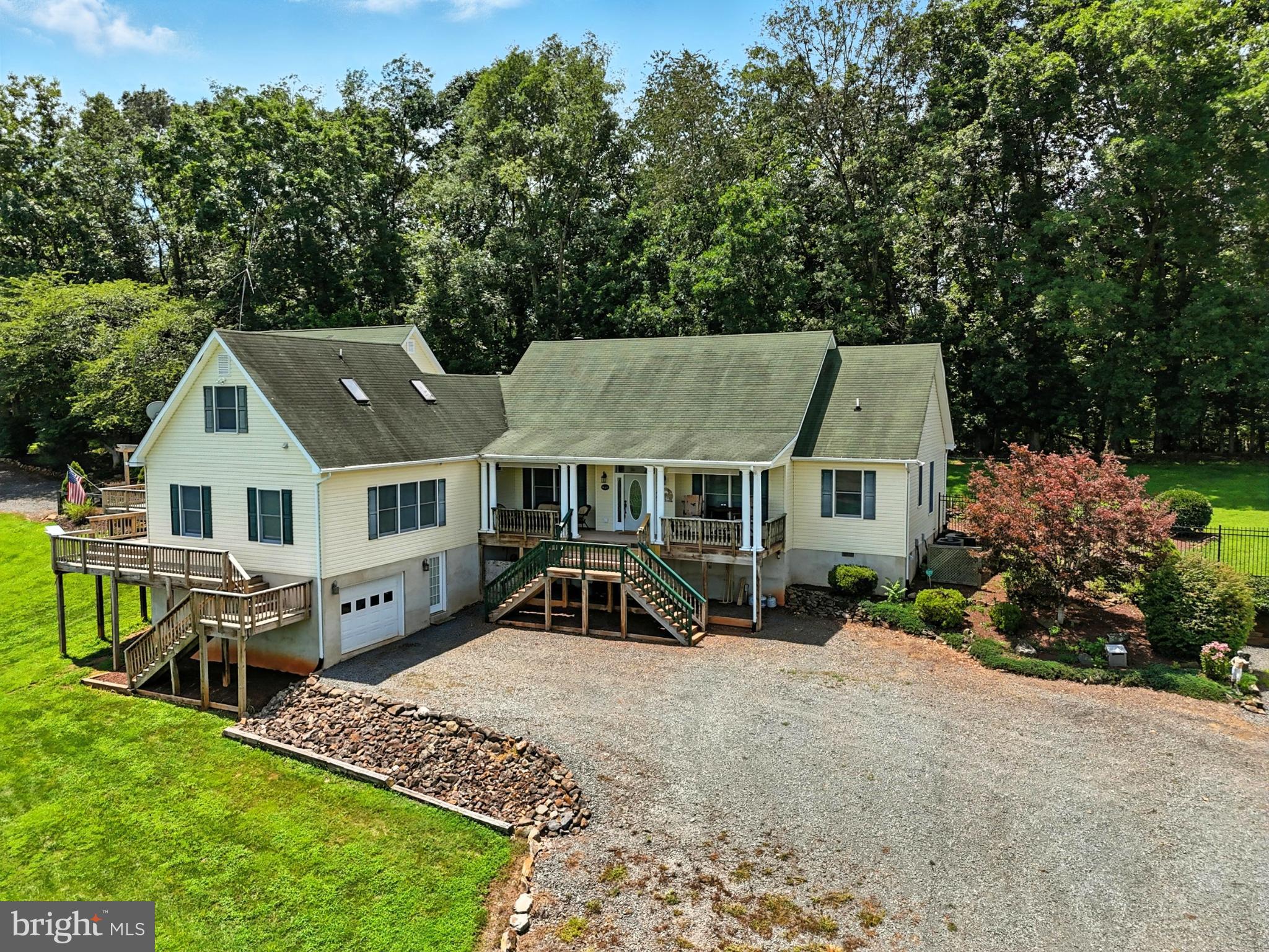 8260 RIVER HILLS LANE