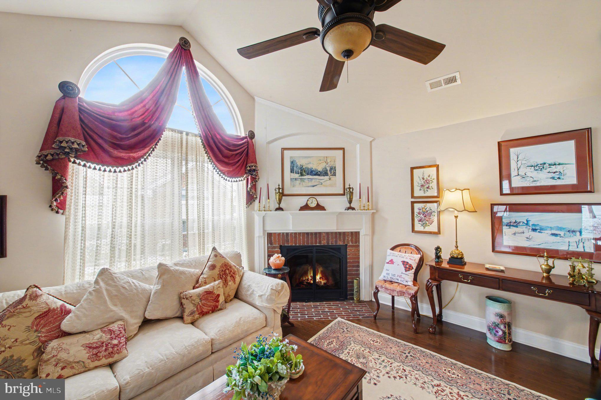 REGENCY PARK VILLAS - Residential