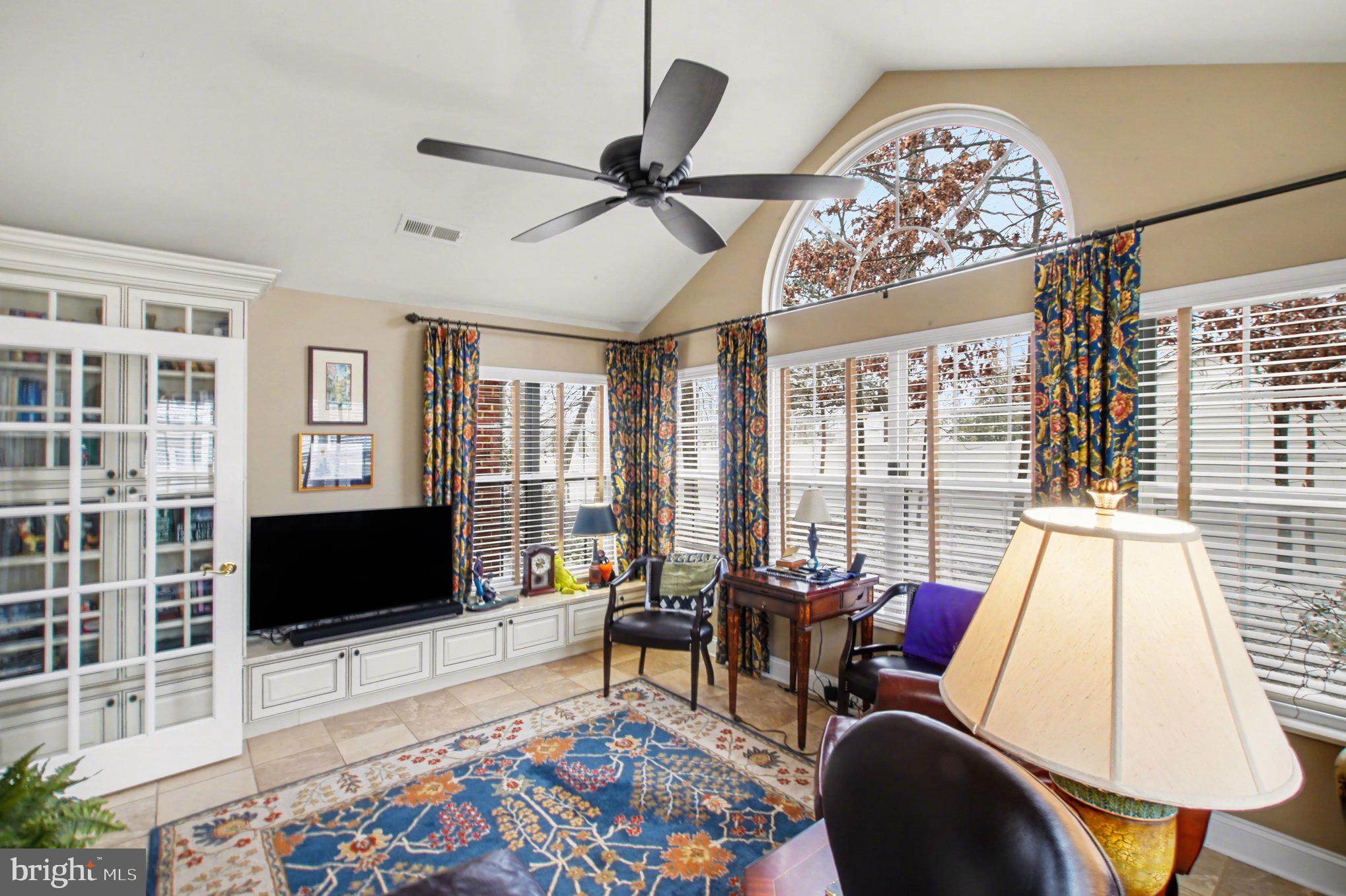 REGENCY PARK VILLAS - Residential