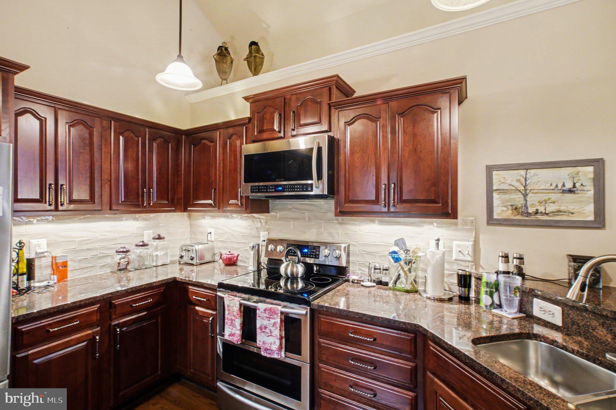 REGENCY PARK VILLAS - Residential