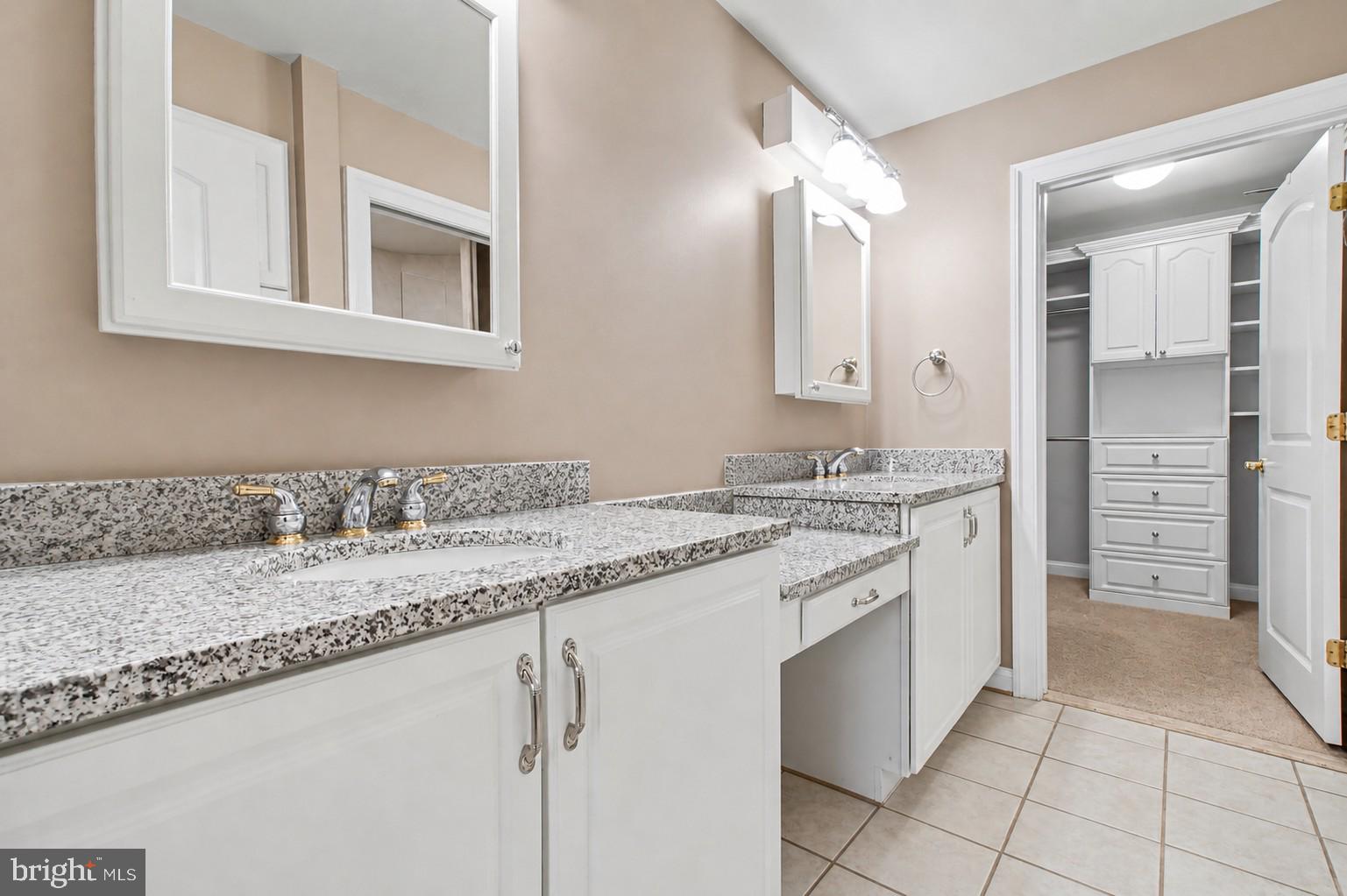 REGENCY PARK VILLAS - Residential