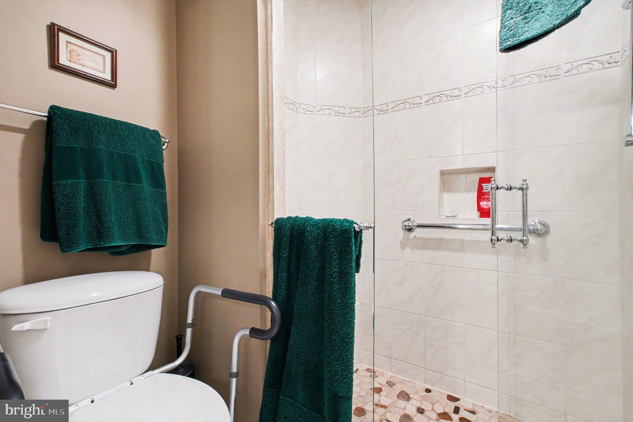 REGENCY PARK VILLAS - Residential