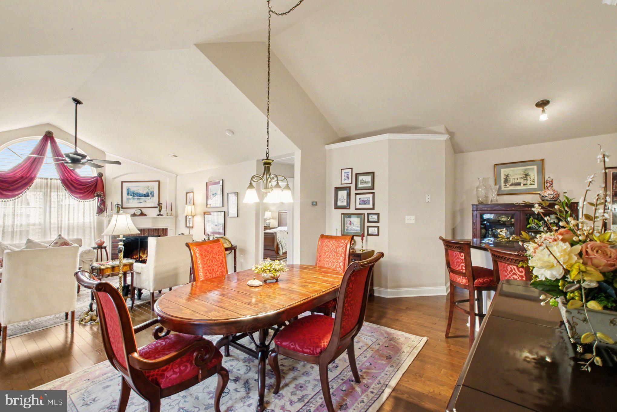 REGENCY PARK VILLAS - Residential