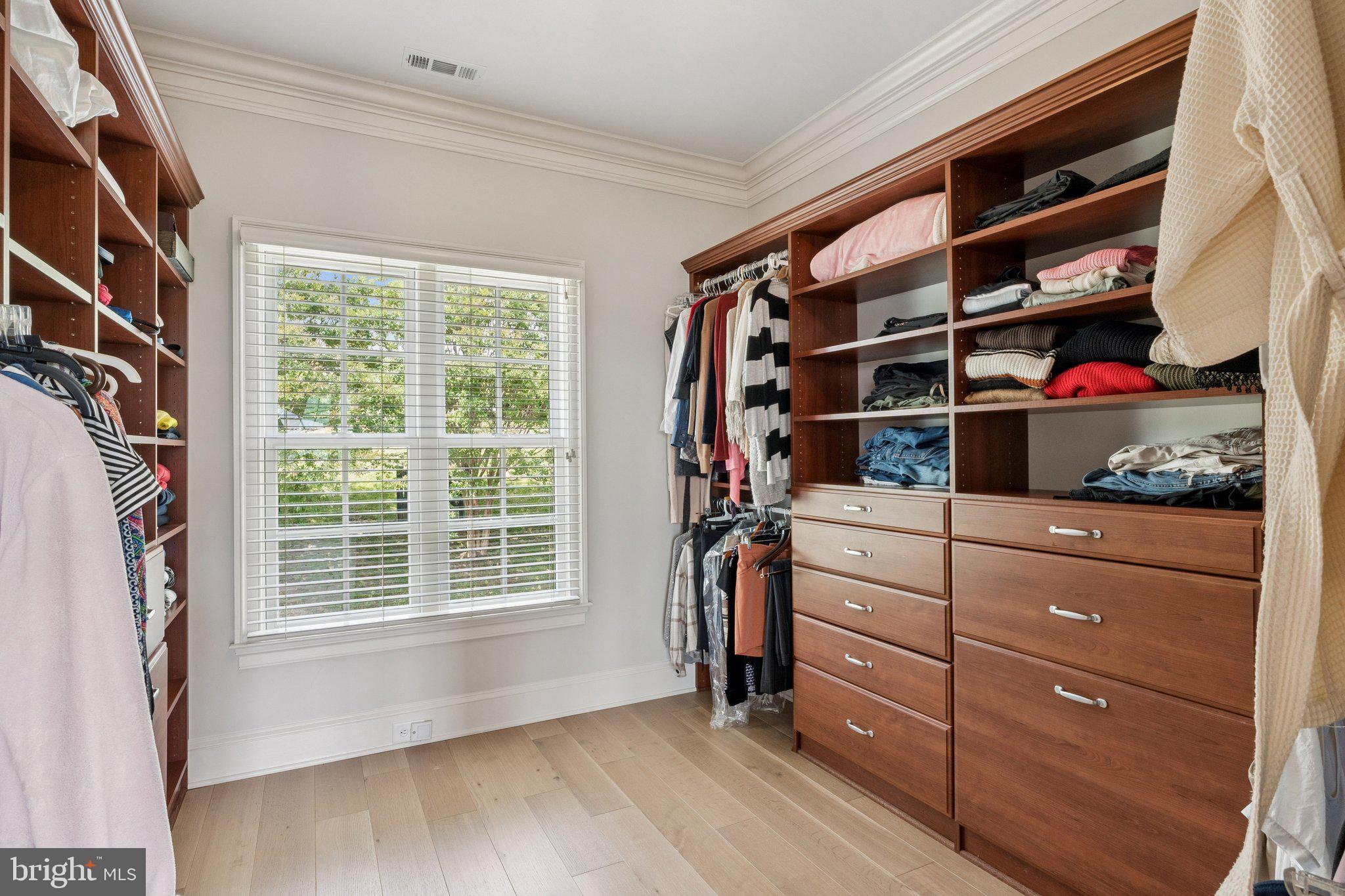 PENDENNIS MOUNT - Residential Lease