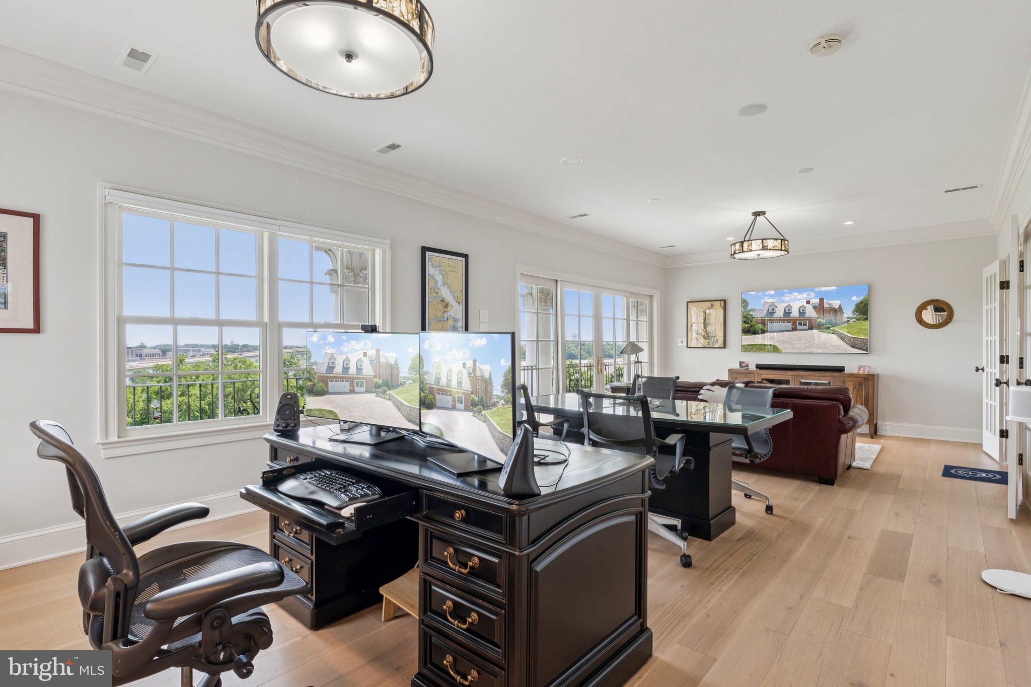 PENDENNIS MOUNT - Residential Lease
