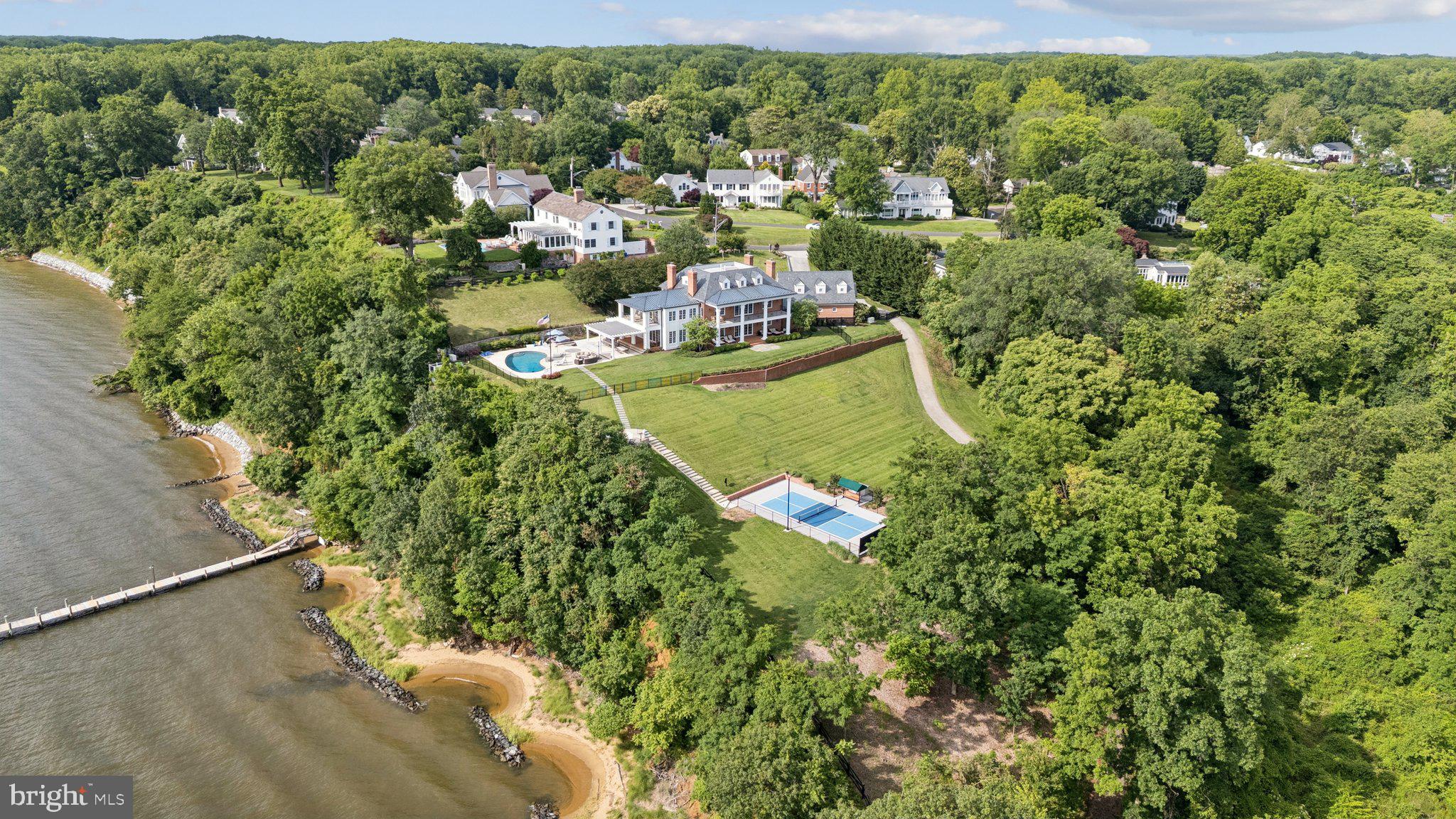 PENDENNIS MOUNT - Residential Lease