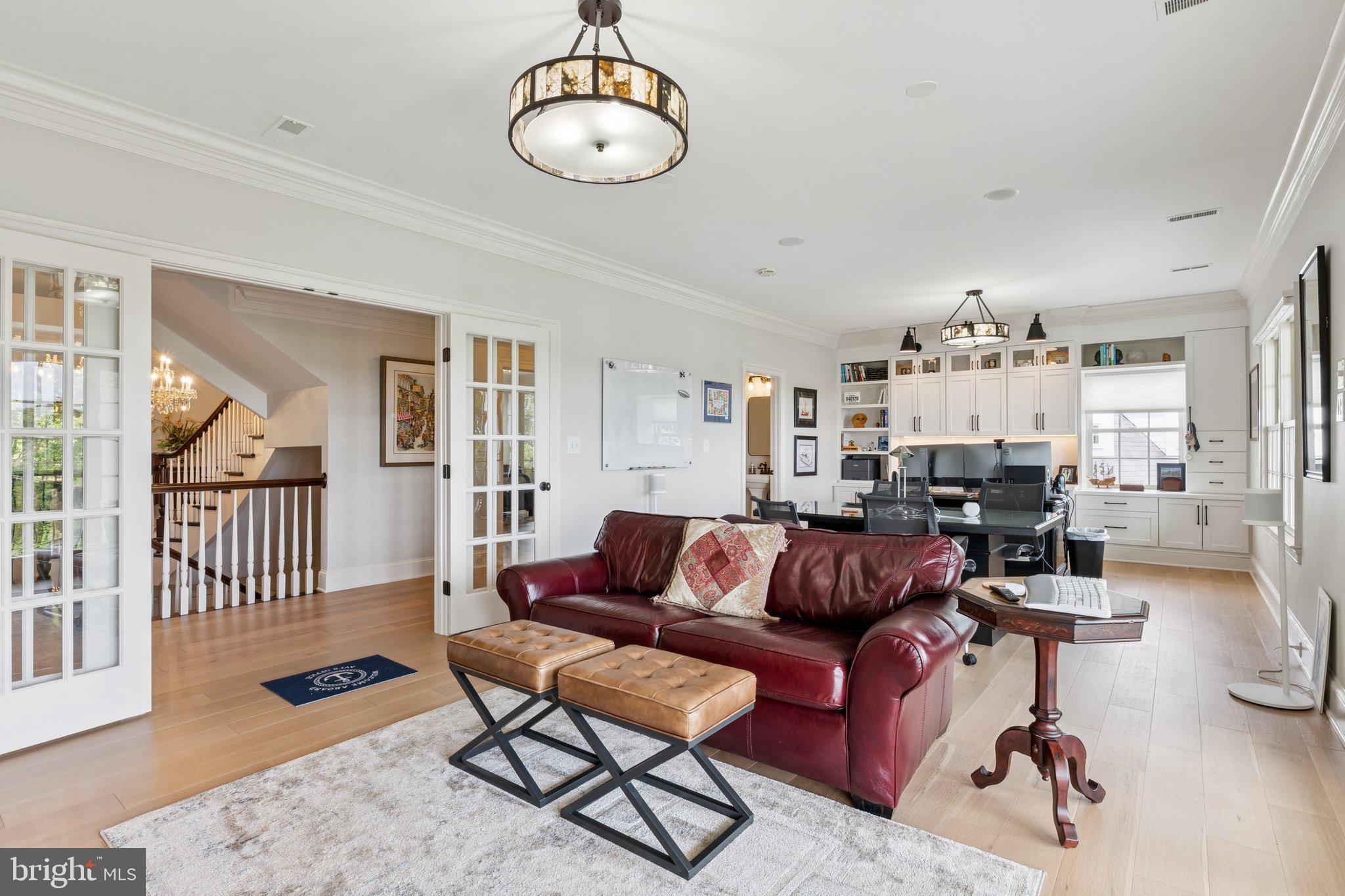 PENDENNIS MOUNT - Residential Lease