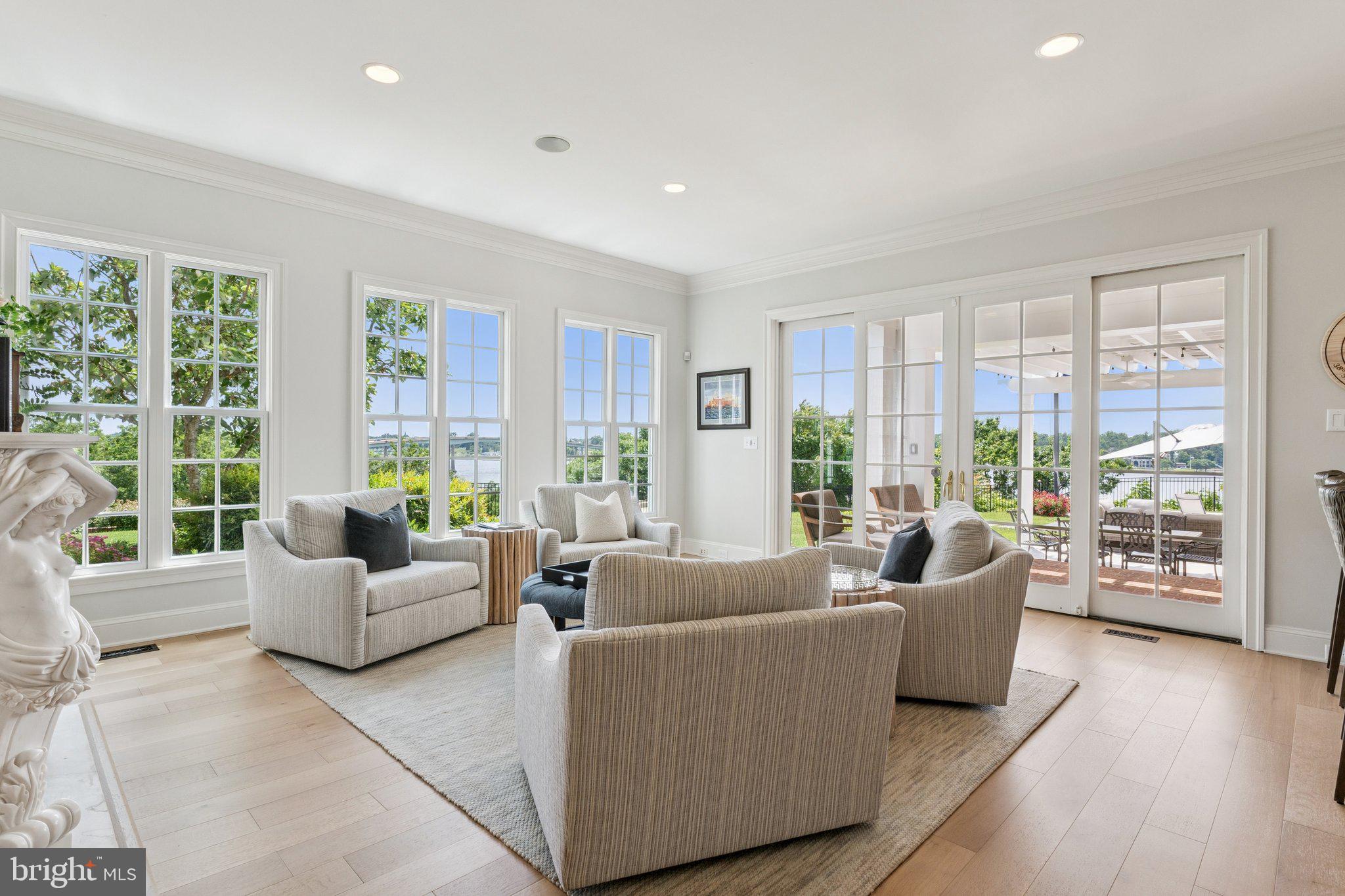 PENDENNIS MOUNT - Residential Lease