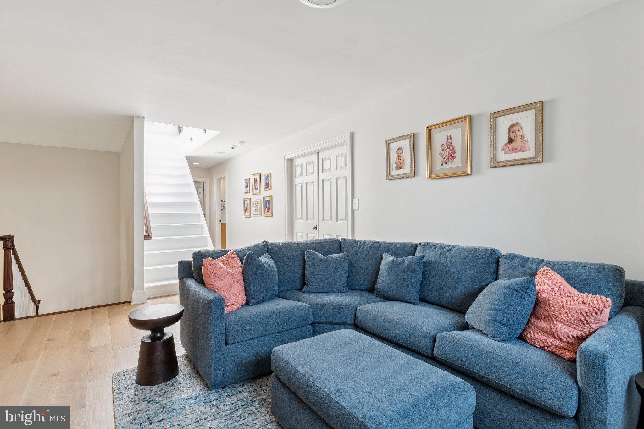 PENDENNIS MOUNT - Residential Lease