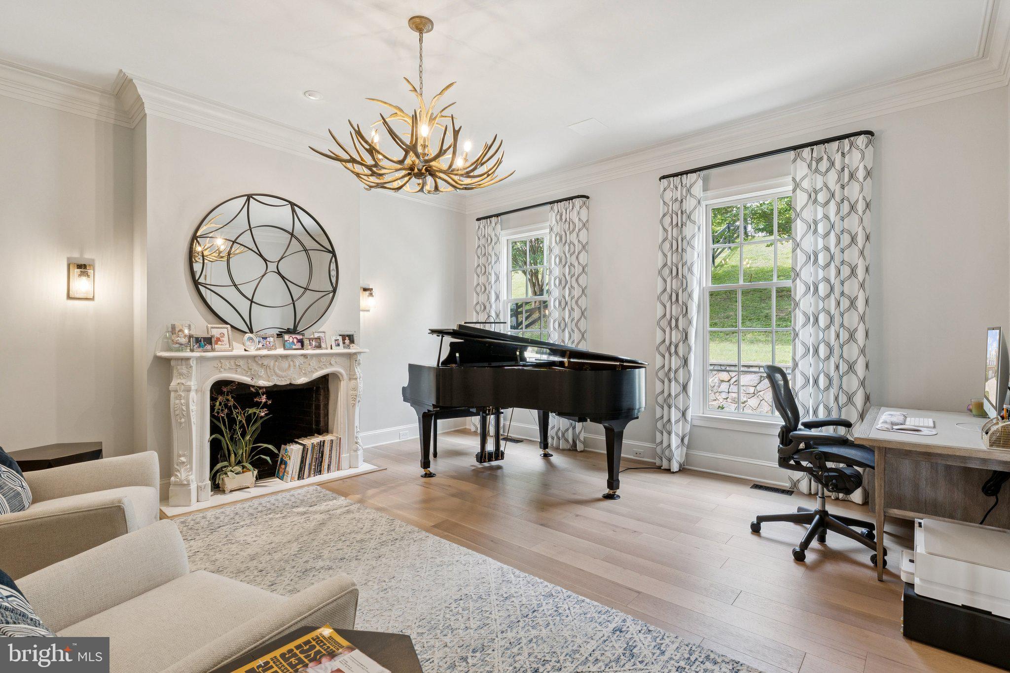 PENDENNIS MOUNT - Residential Lease