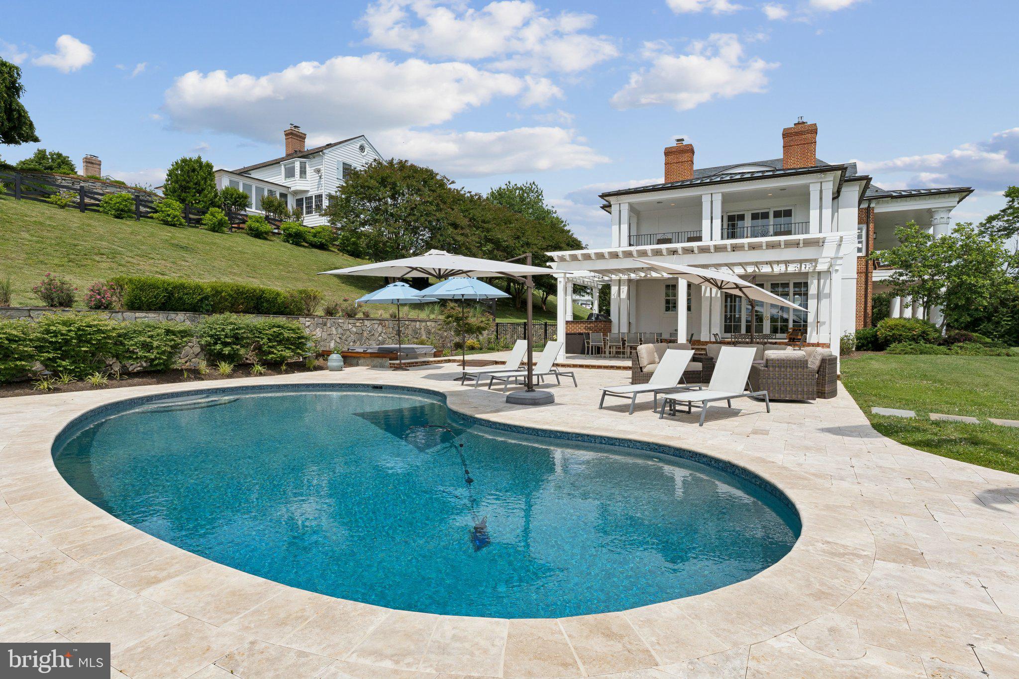 PENDENNIS MOUNT - Residential Lease