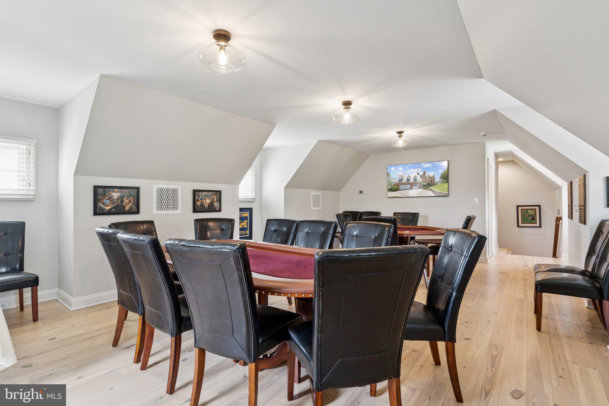 PENDENNIS MOUNT - Residential Lease