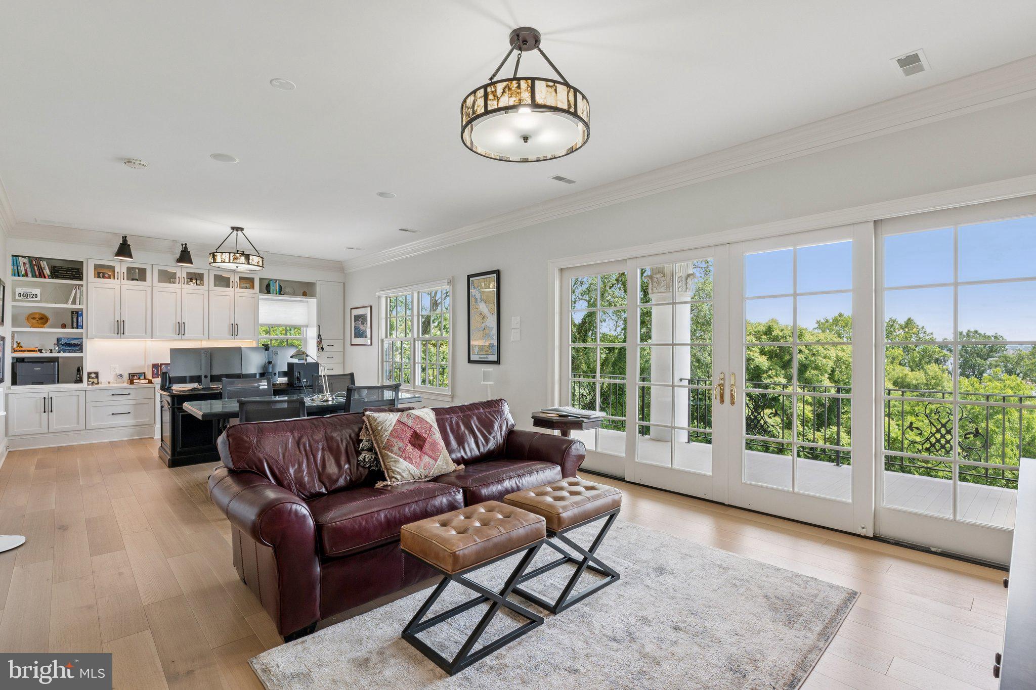 PENDENNIS MOUNT - Residential Lease