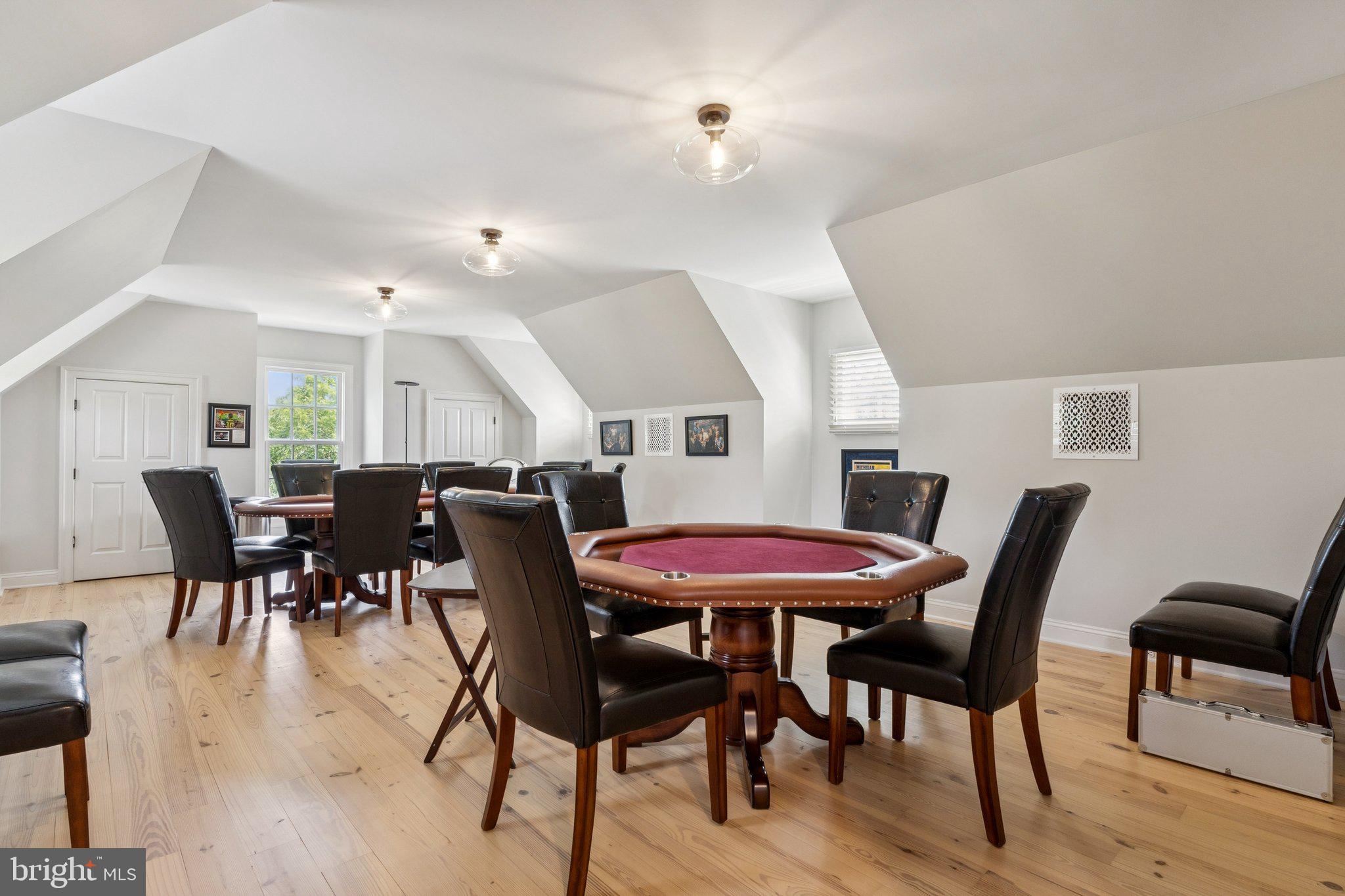 PENDENNIS MOUNT - Residential Lease