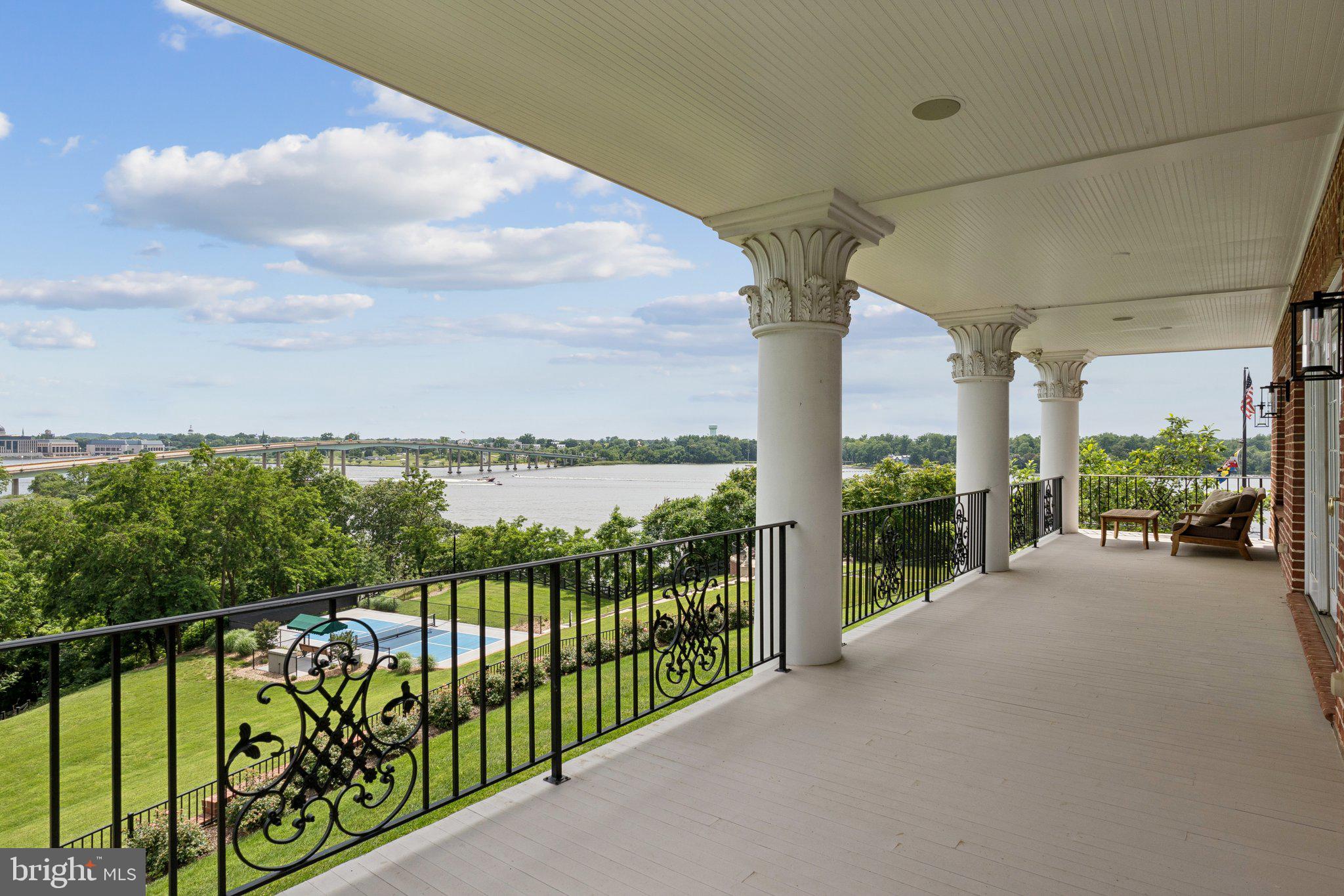 PENDENNIS MOUNT - Residential Lease