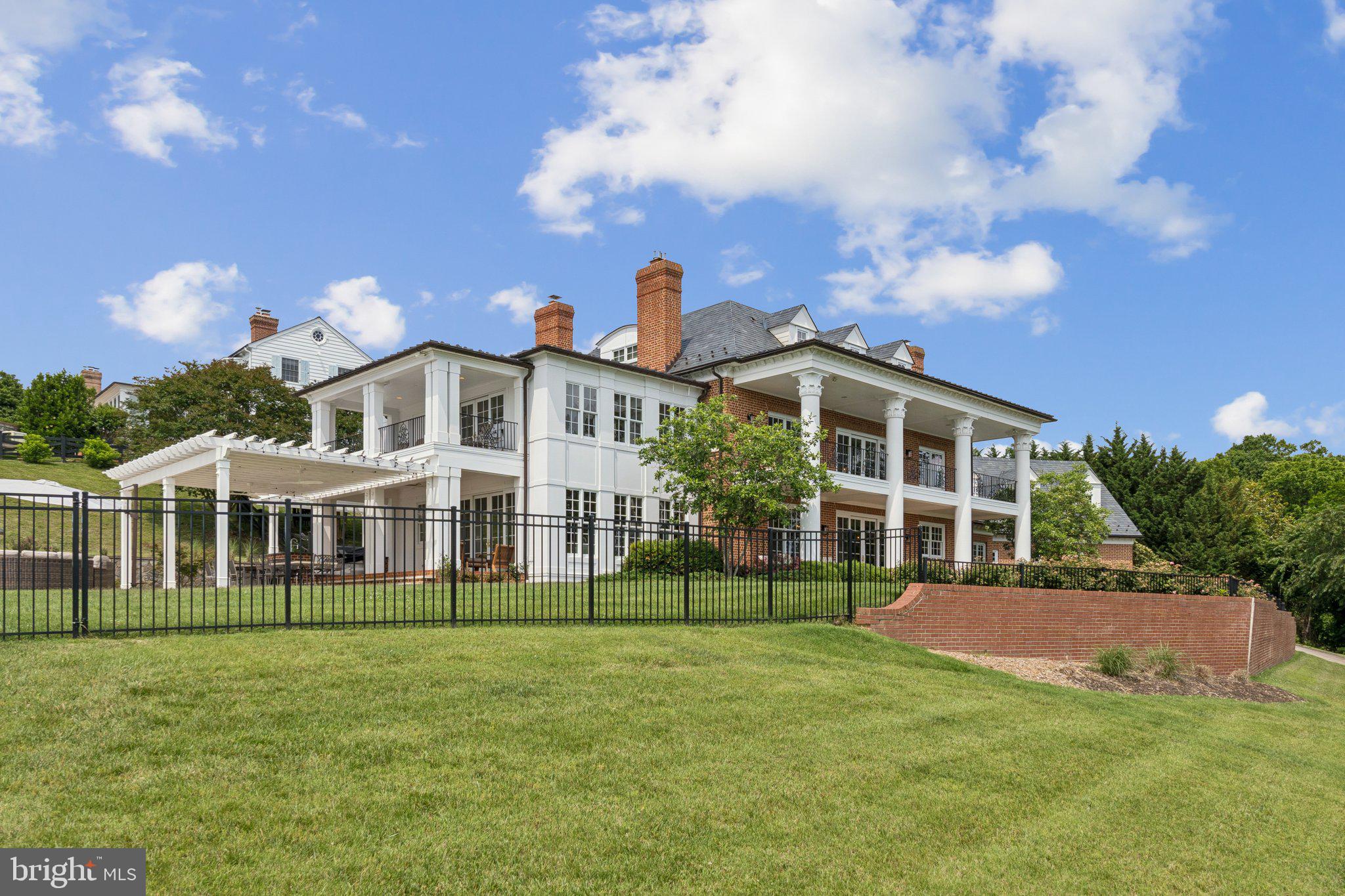 PENDENNIS MOUNT - Residential Lease
