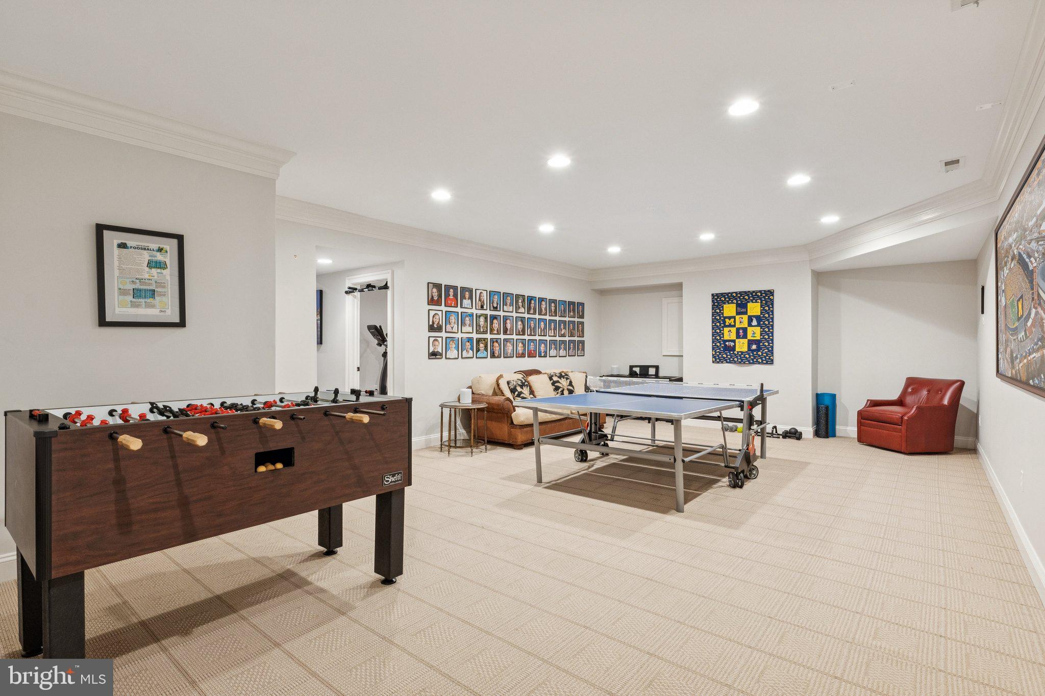 PENDENNIS MOUNT - Residential Lease