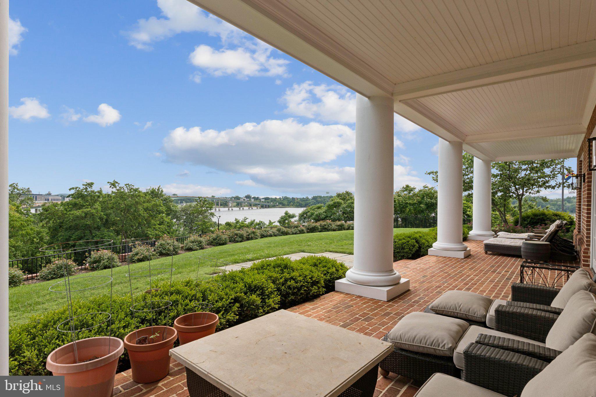 PENDENNIS MOUNT - Residential Lease