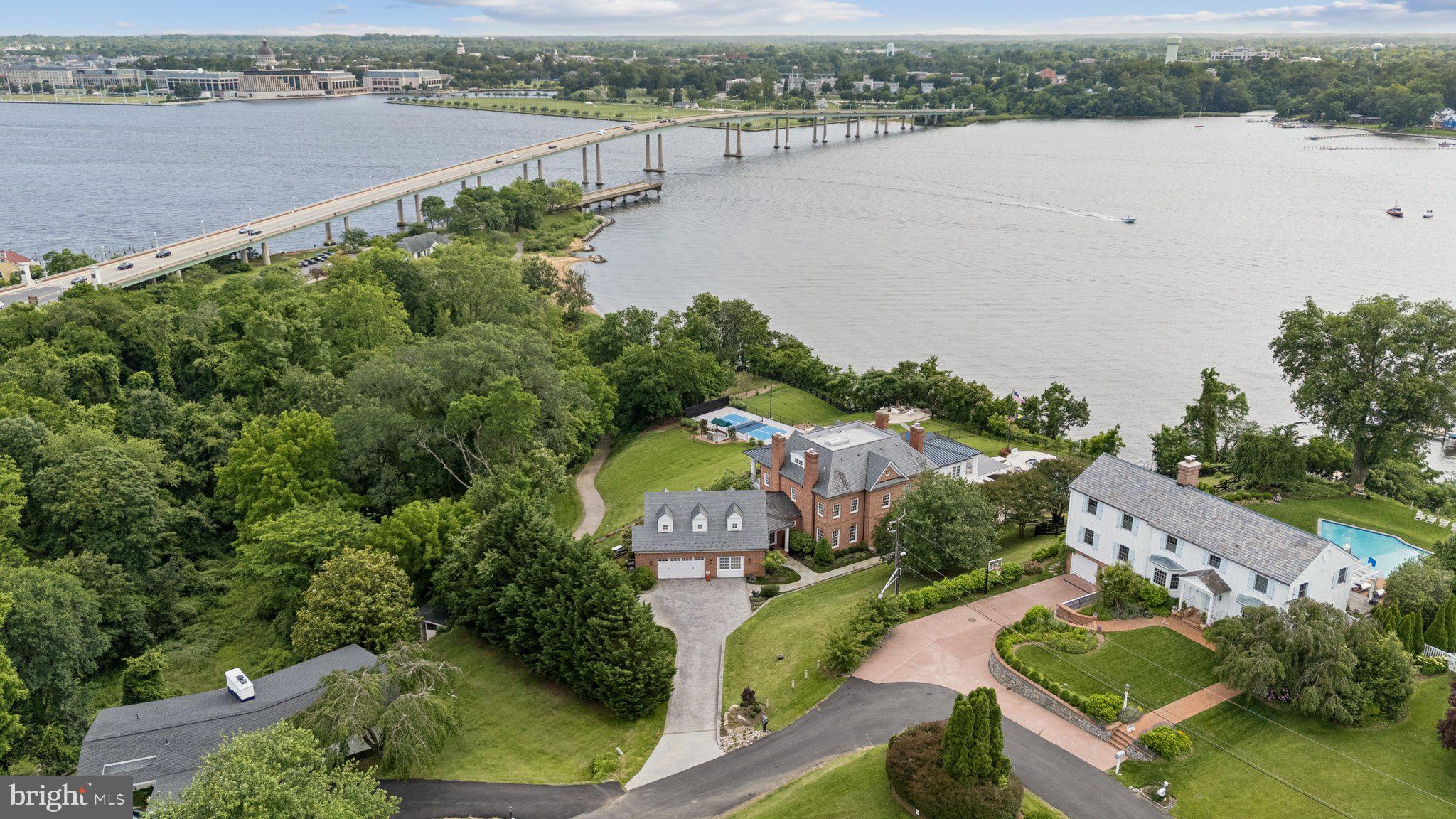 PENDENNIS MOUNT - Residential Lease
