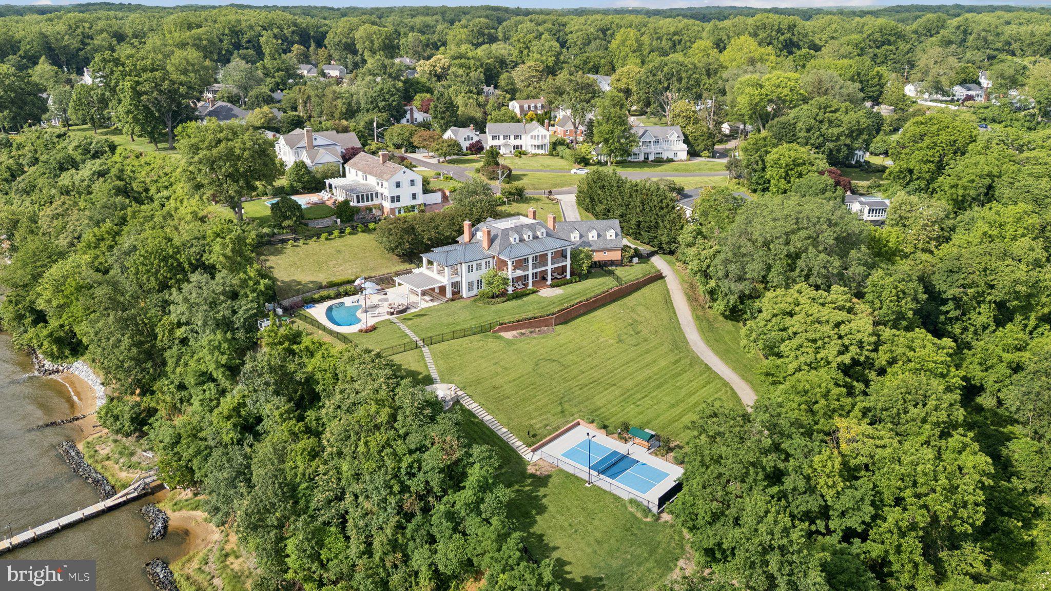 PENDENNIS MOUNT - Residential Lease