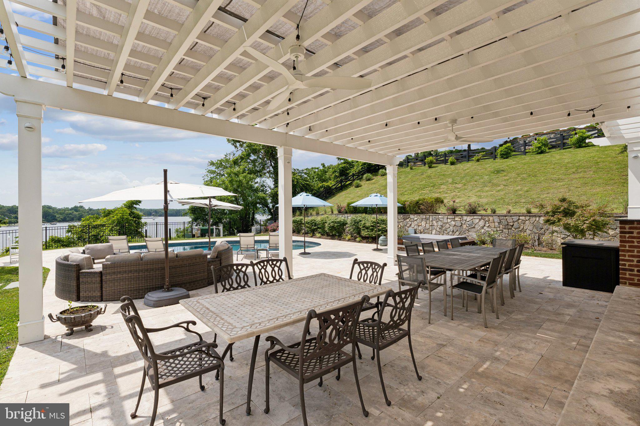 PENDENNIS MOUNT - Residential Lease