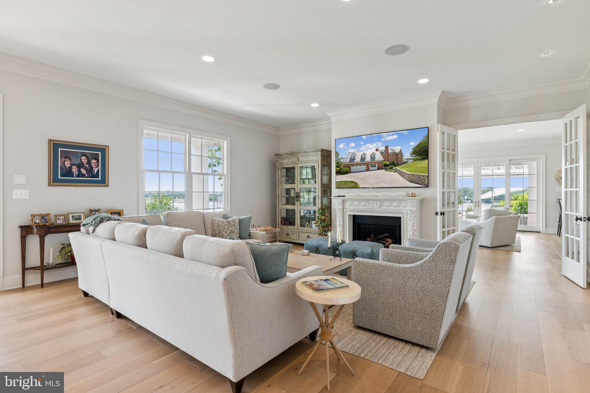 PENDENNIS MOUNT - Residential Lease