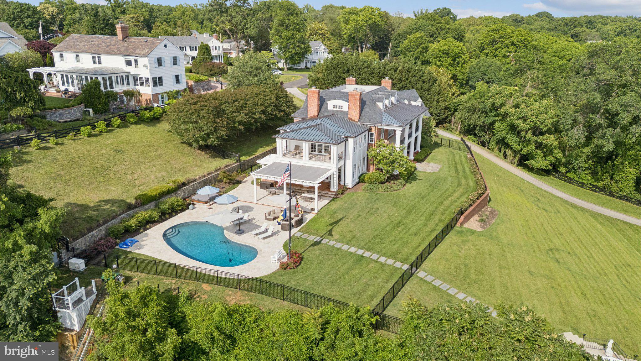PENDENNIS MOUNT - Residential Lease