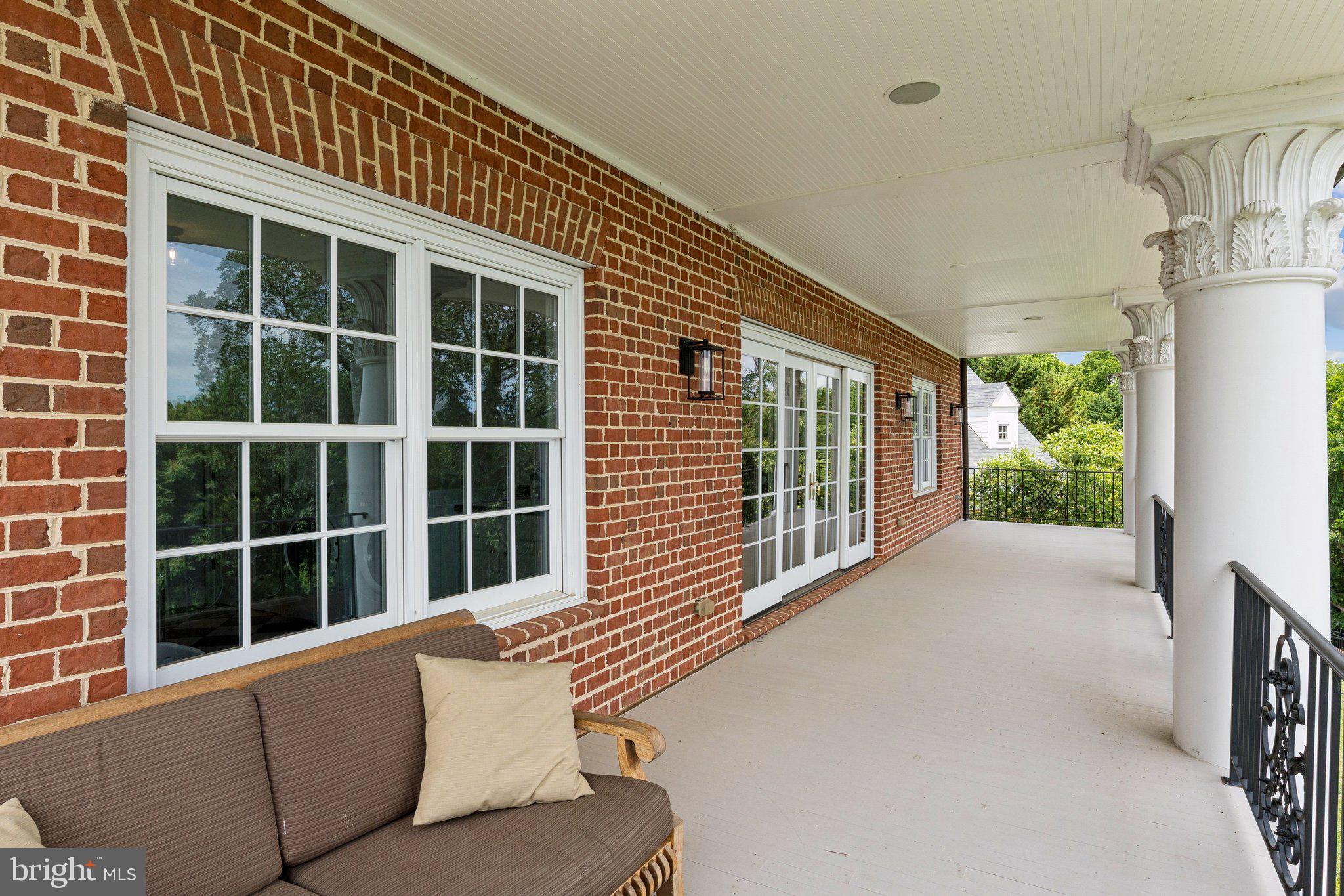 PENDENNIS MOUNT - Residential Lease