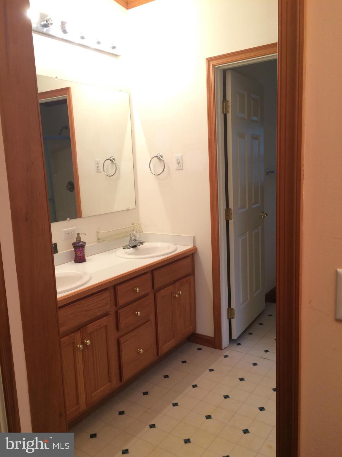 KINGSTOWN - Residential Lease