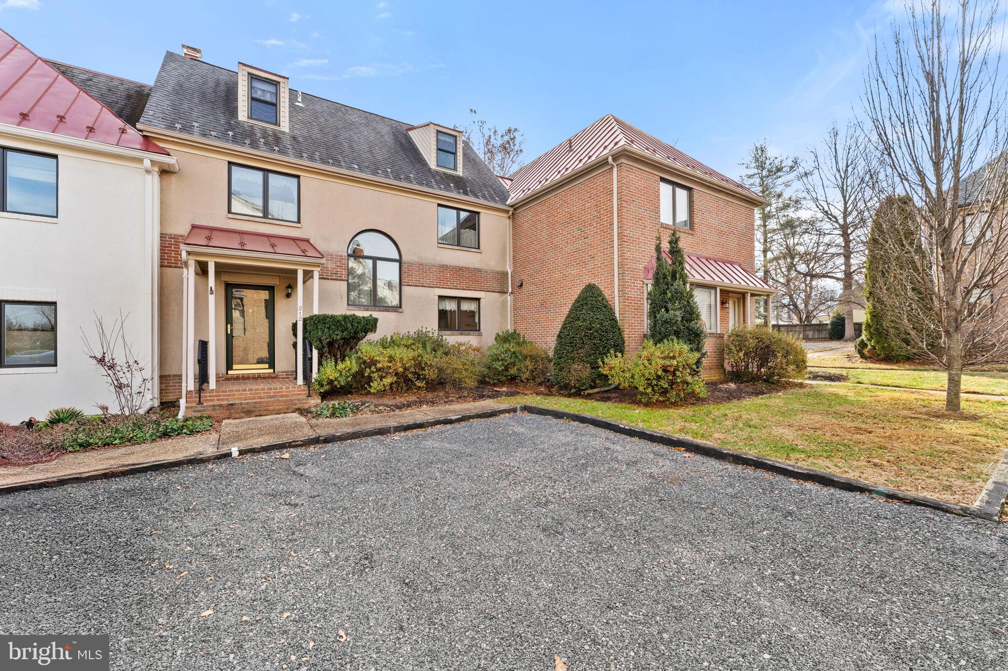 212 E MARSHALL STREET