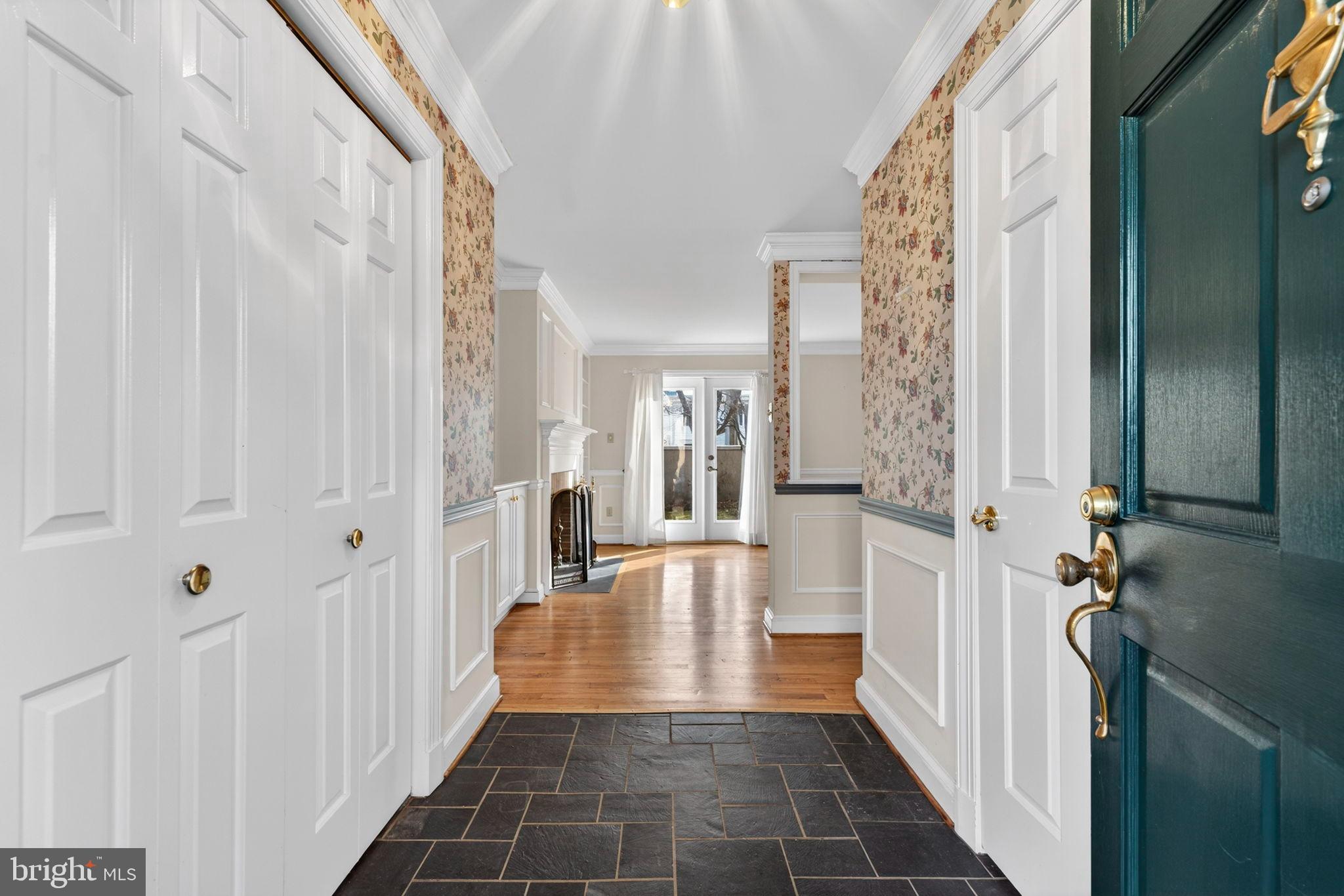 212 E MARSHALL STREET