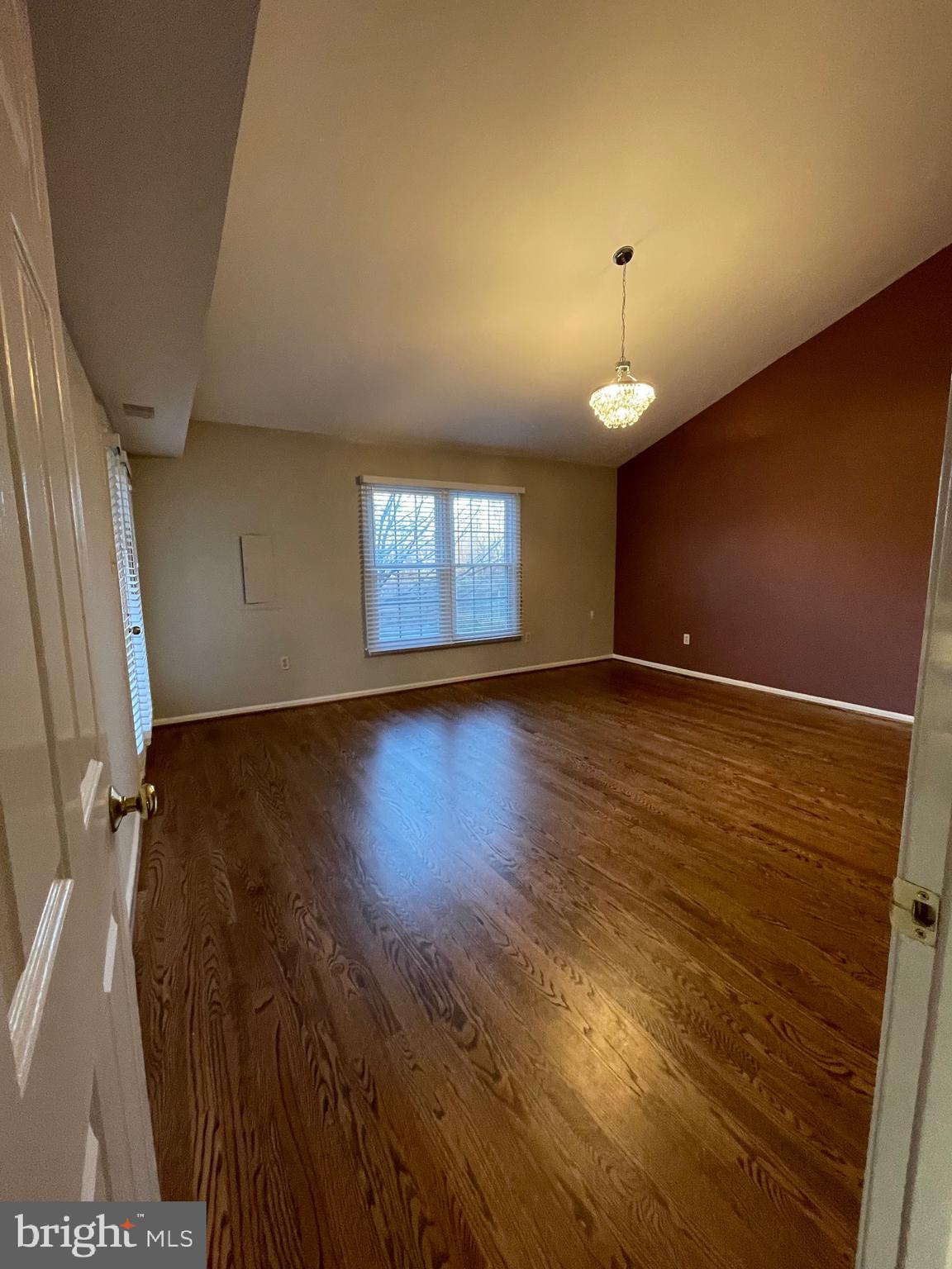 LUXBERRY COURTS - Residential Lease