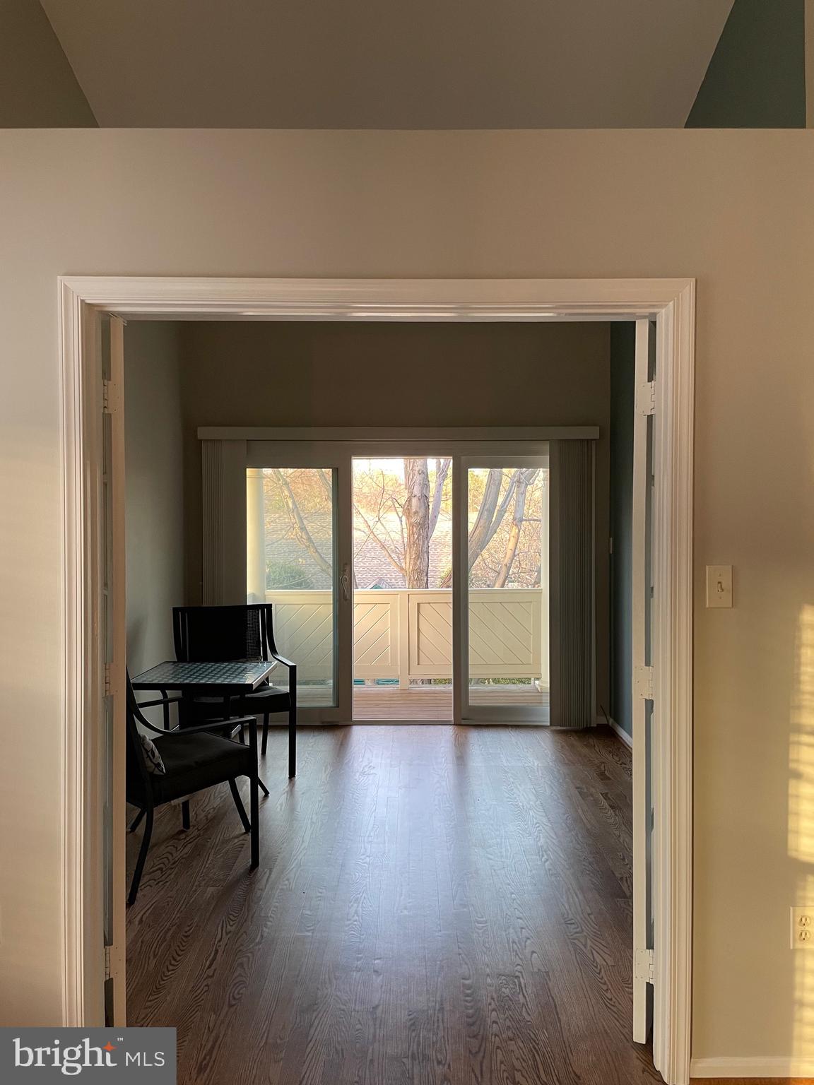 LUXBERRY COURTS - Residential Lease