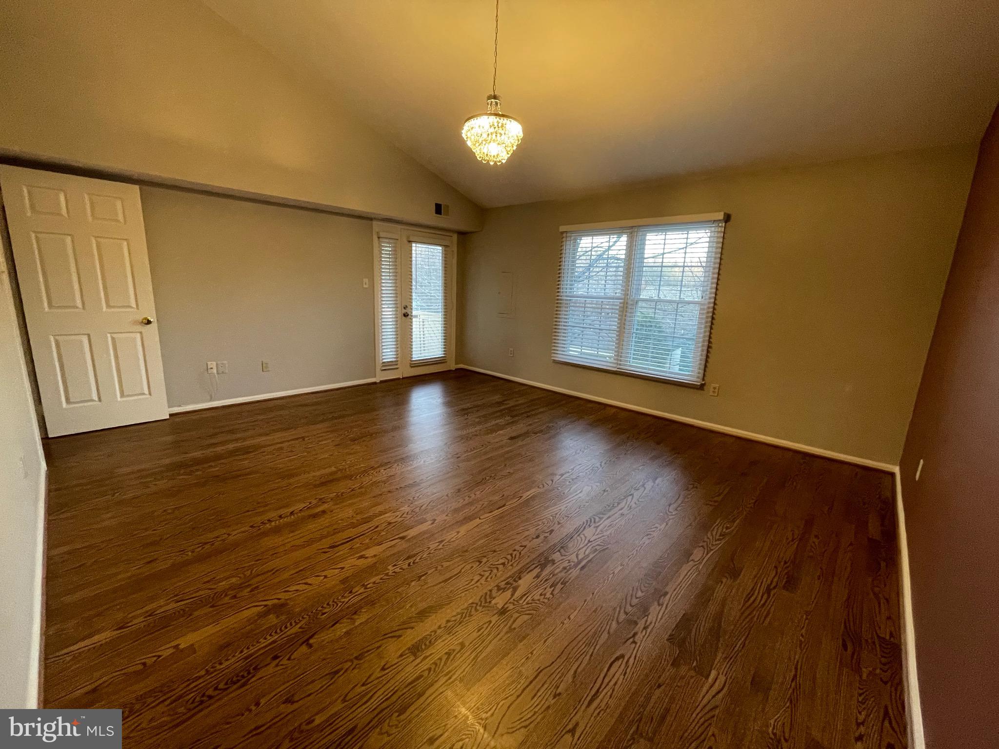 LUXBERRY COURTS - Residential Lease