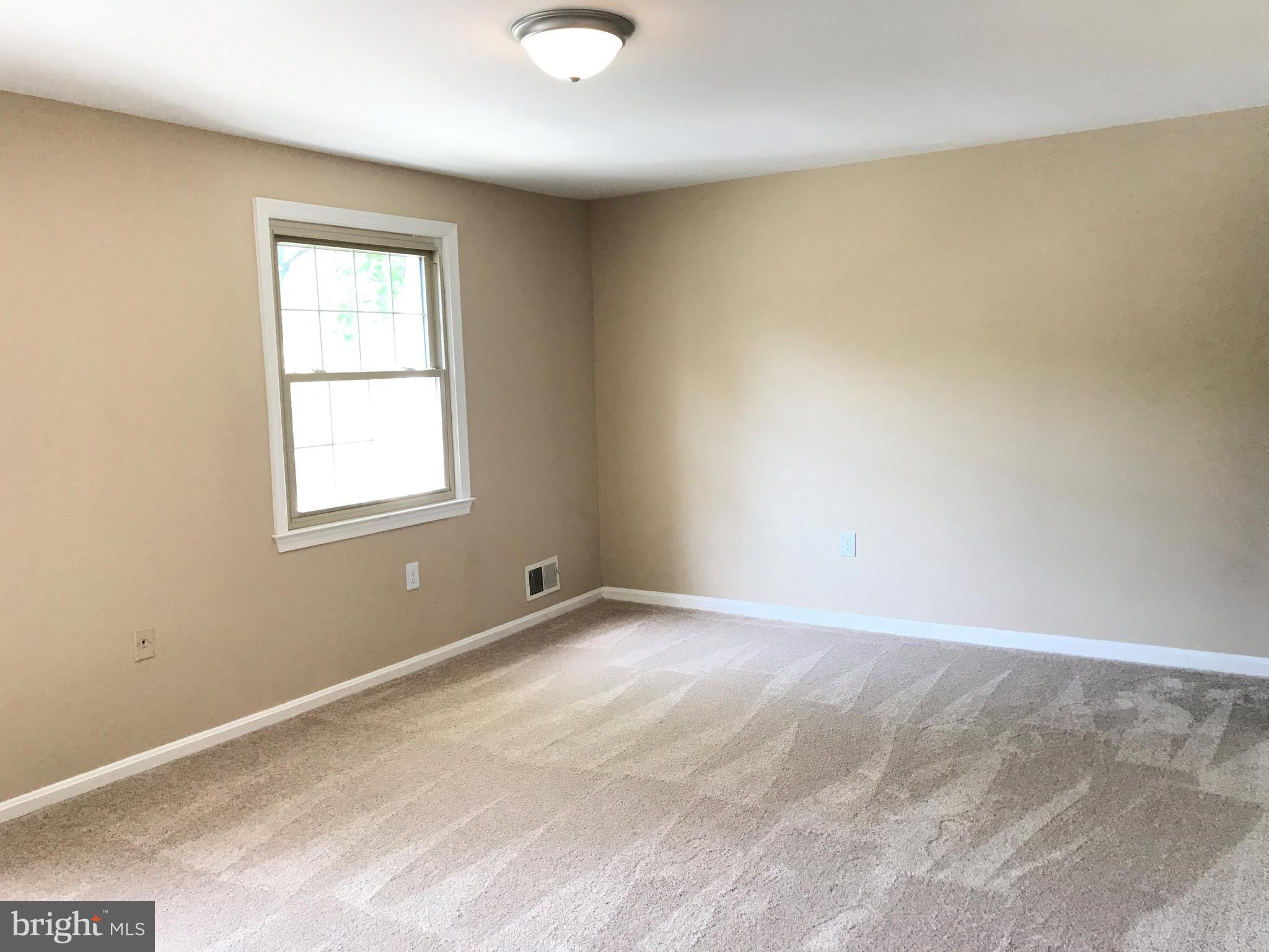 PINEWOOD HILL - Residential