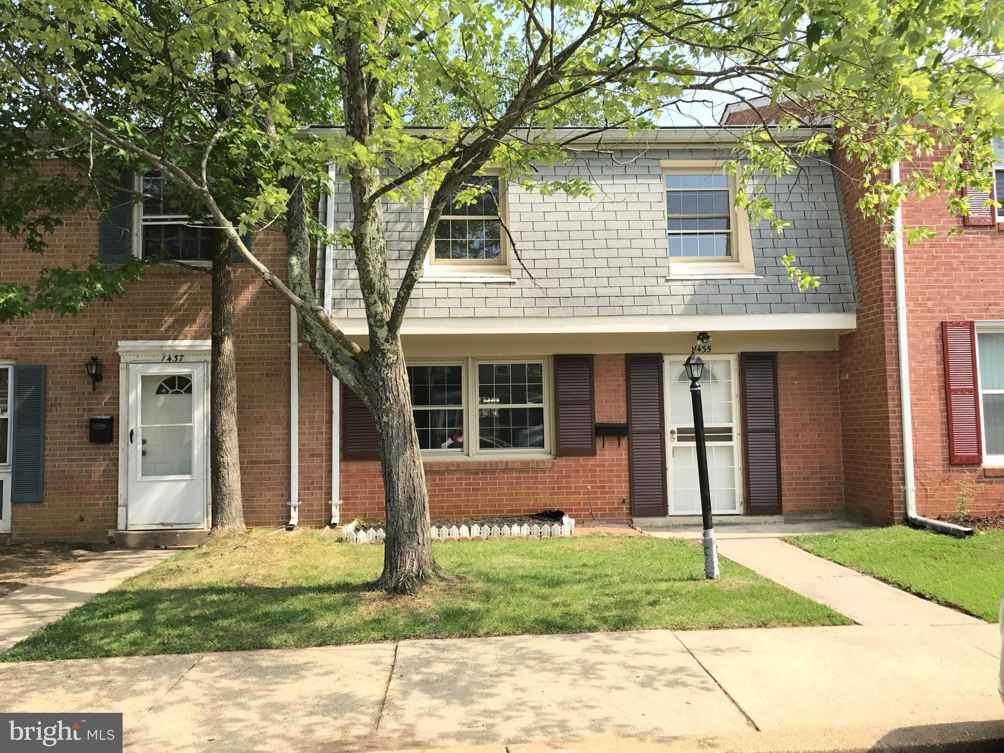 PINEWOOD HILL - Residential