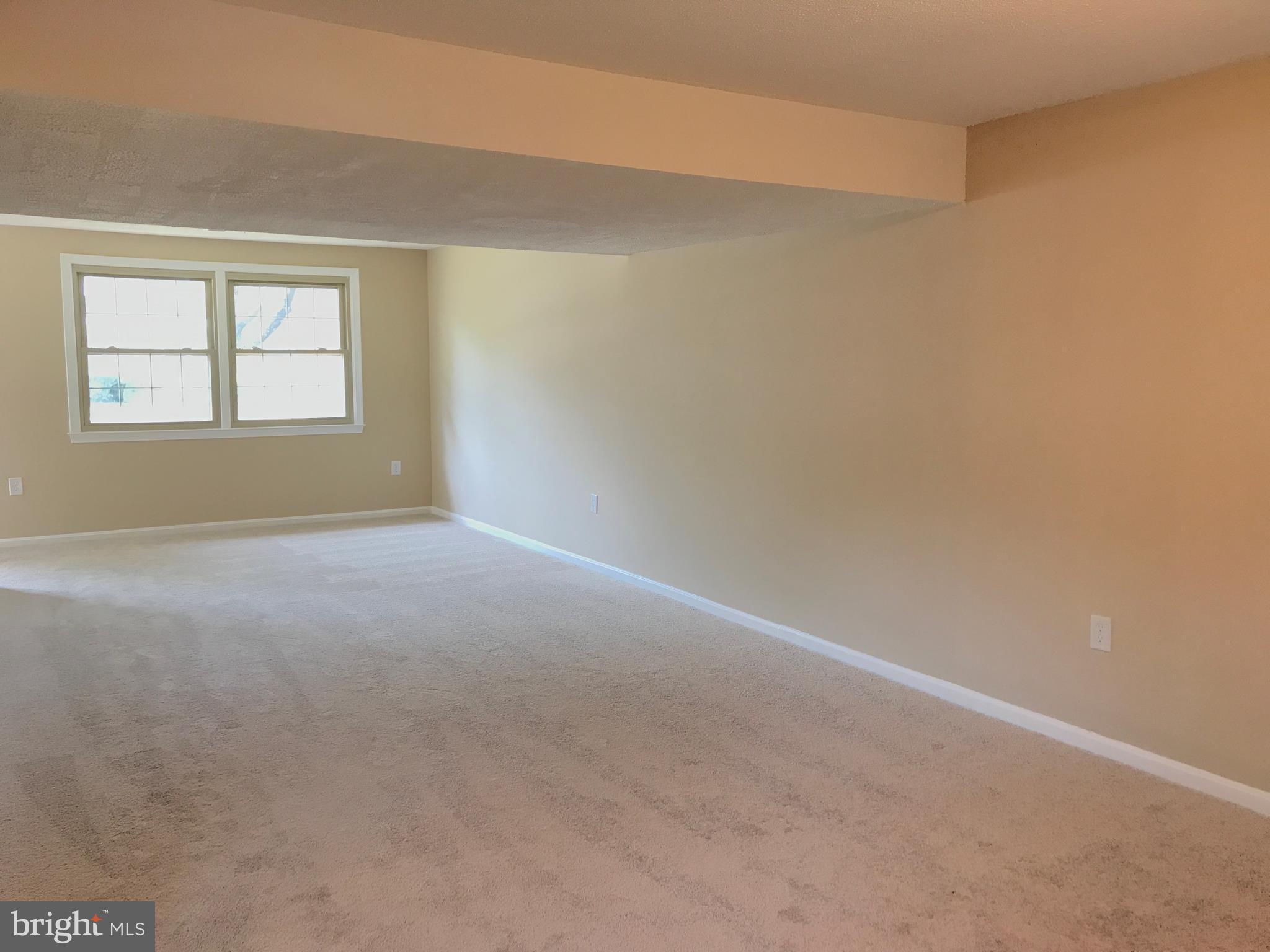 PINEWOOD HILL - Residential