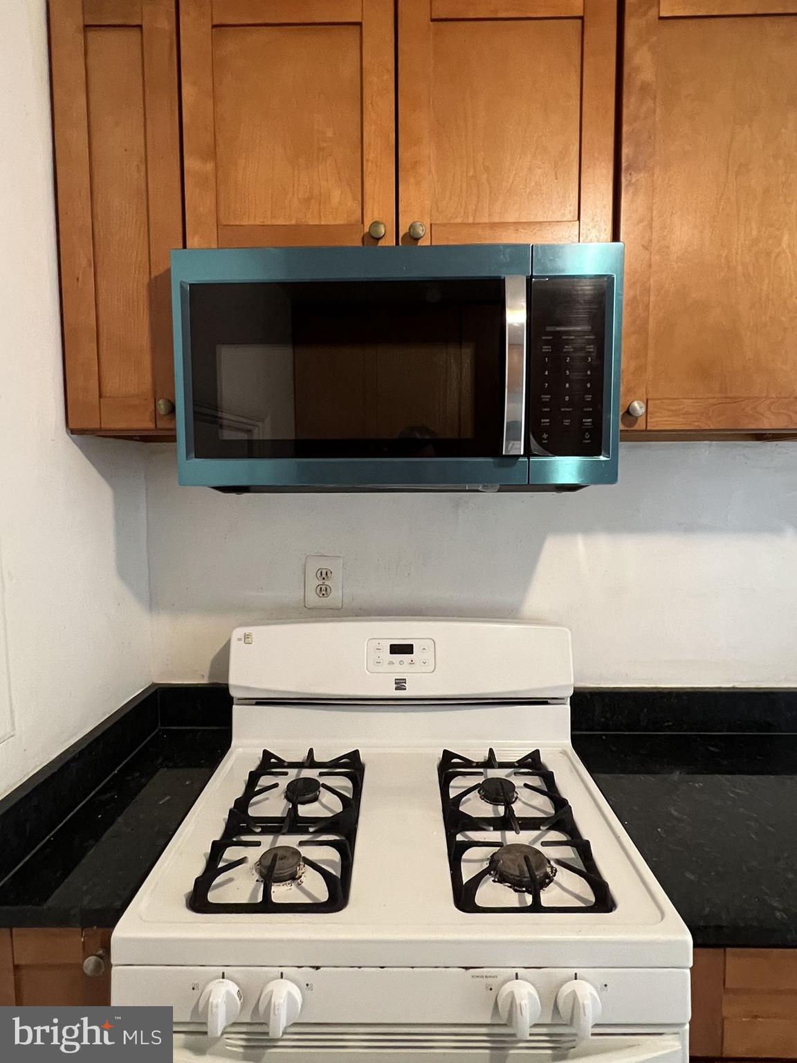 BOLLING BROOK TOWERS - Residential Lease