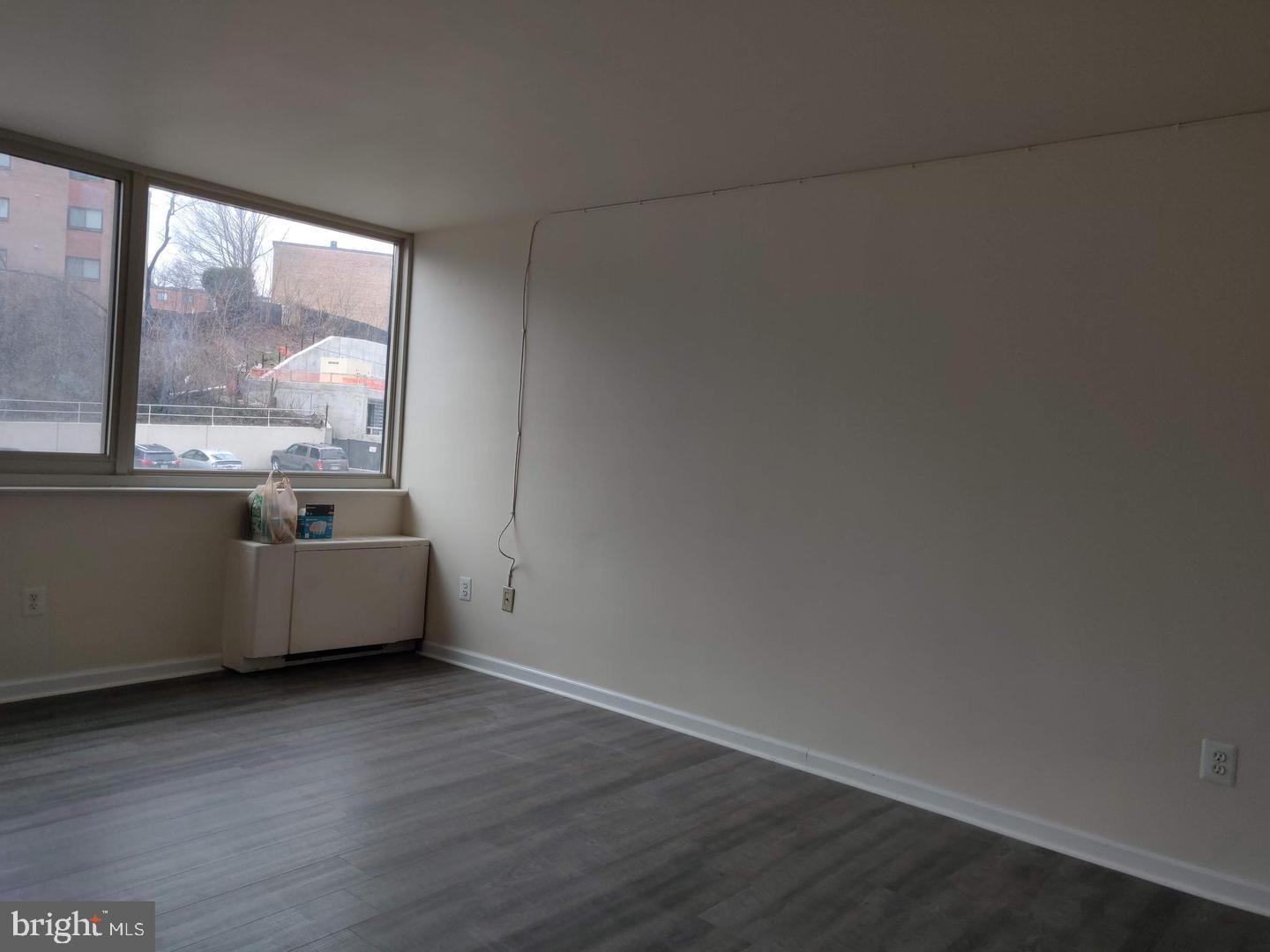 BOLLING BROOK TOWERS - Residential Lease