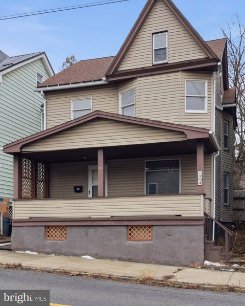 Homes For Sale - 1904 4th Street<br/> ALTOONA, PA 16601