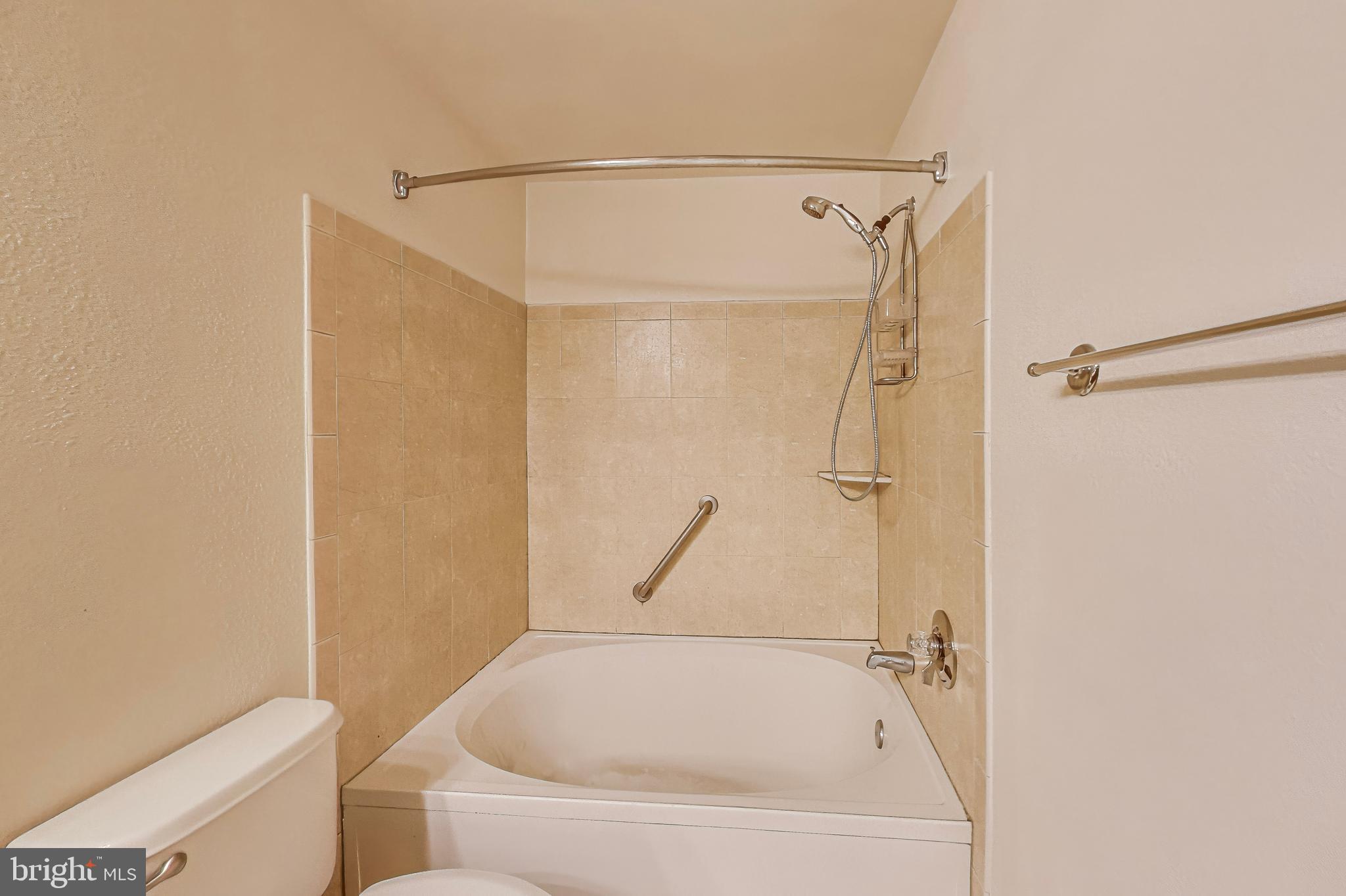 WHITE FLINT STATION - Residential Lease