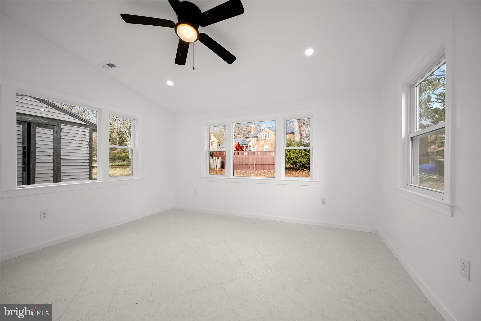 UNIVERSITY PARK - Residential