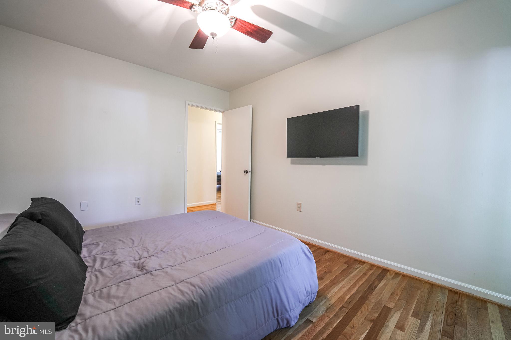 AMERICANA FAIRFAX - Residential Lease