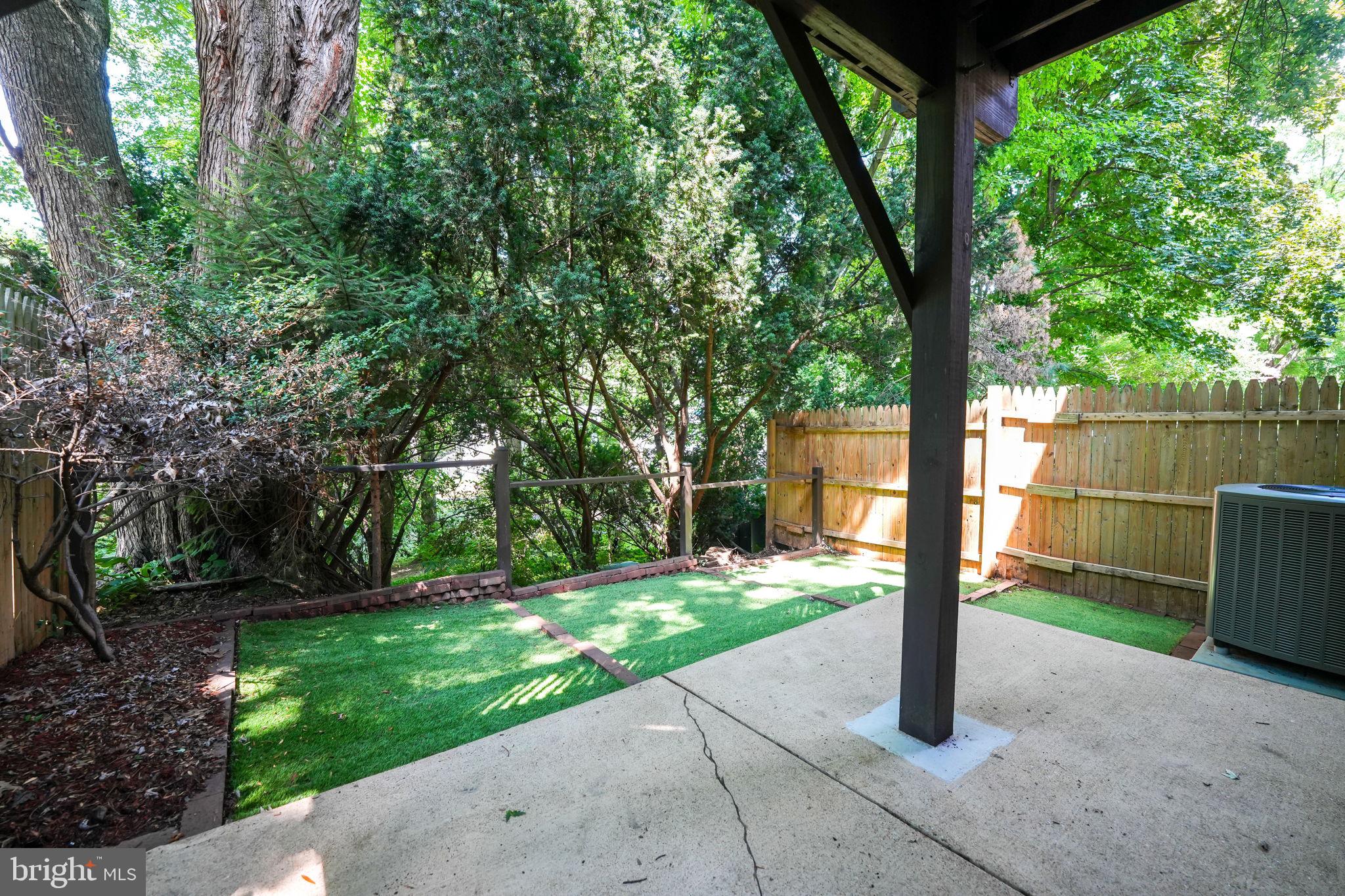 AMERICANA FAIRFAX - Residential Lease