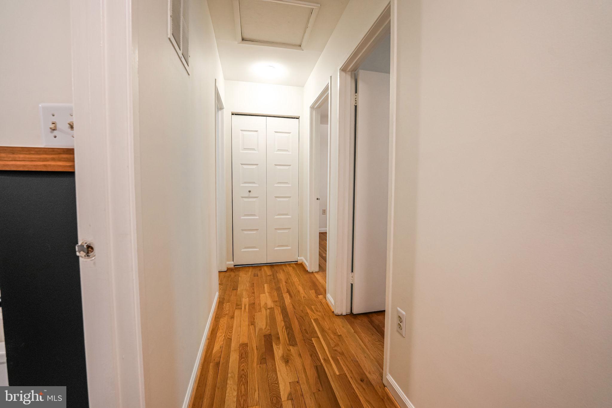 AMERICANA FAIRFAX - Residential Lease