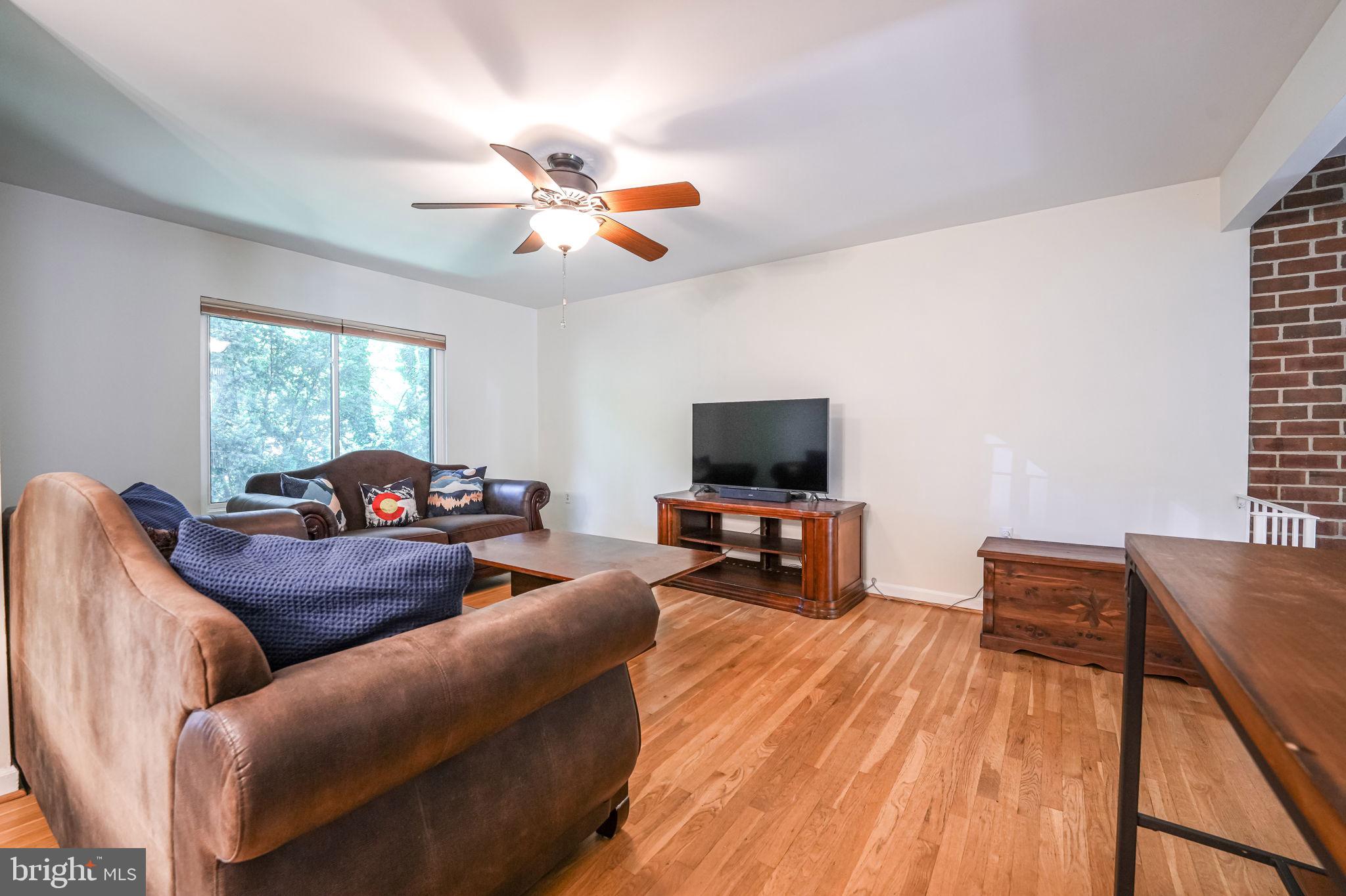 AMERICANA FAIRFAX - Residential Lease