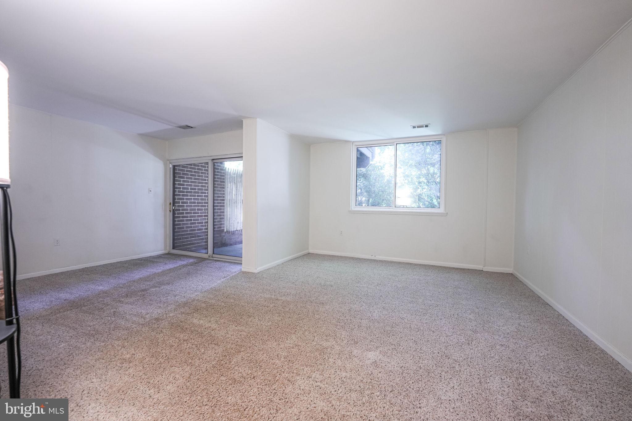 AMERICANA FAIRFAX - Residential Lease