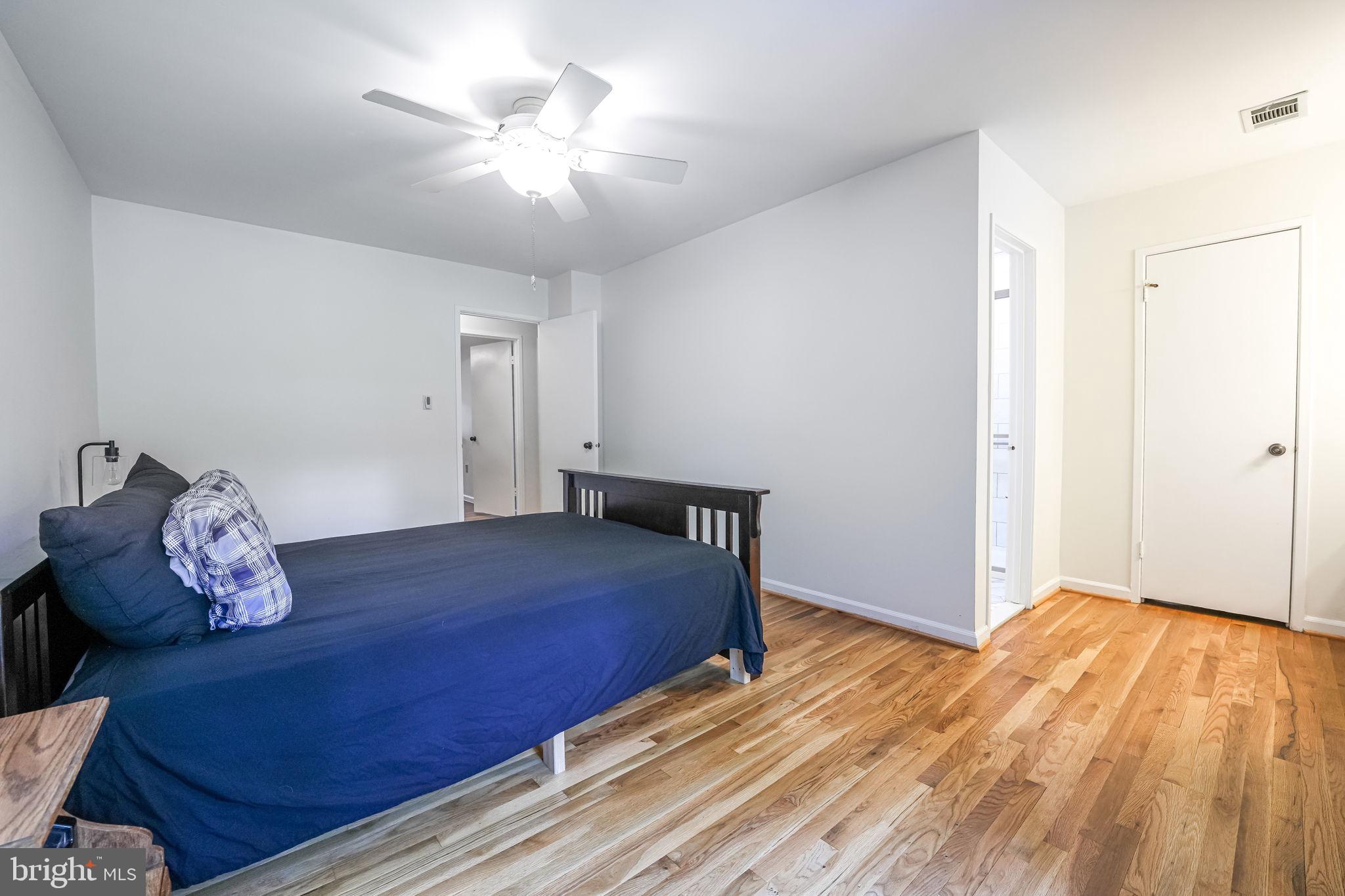 AMERICANA FAIRFAX - Residential Lease