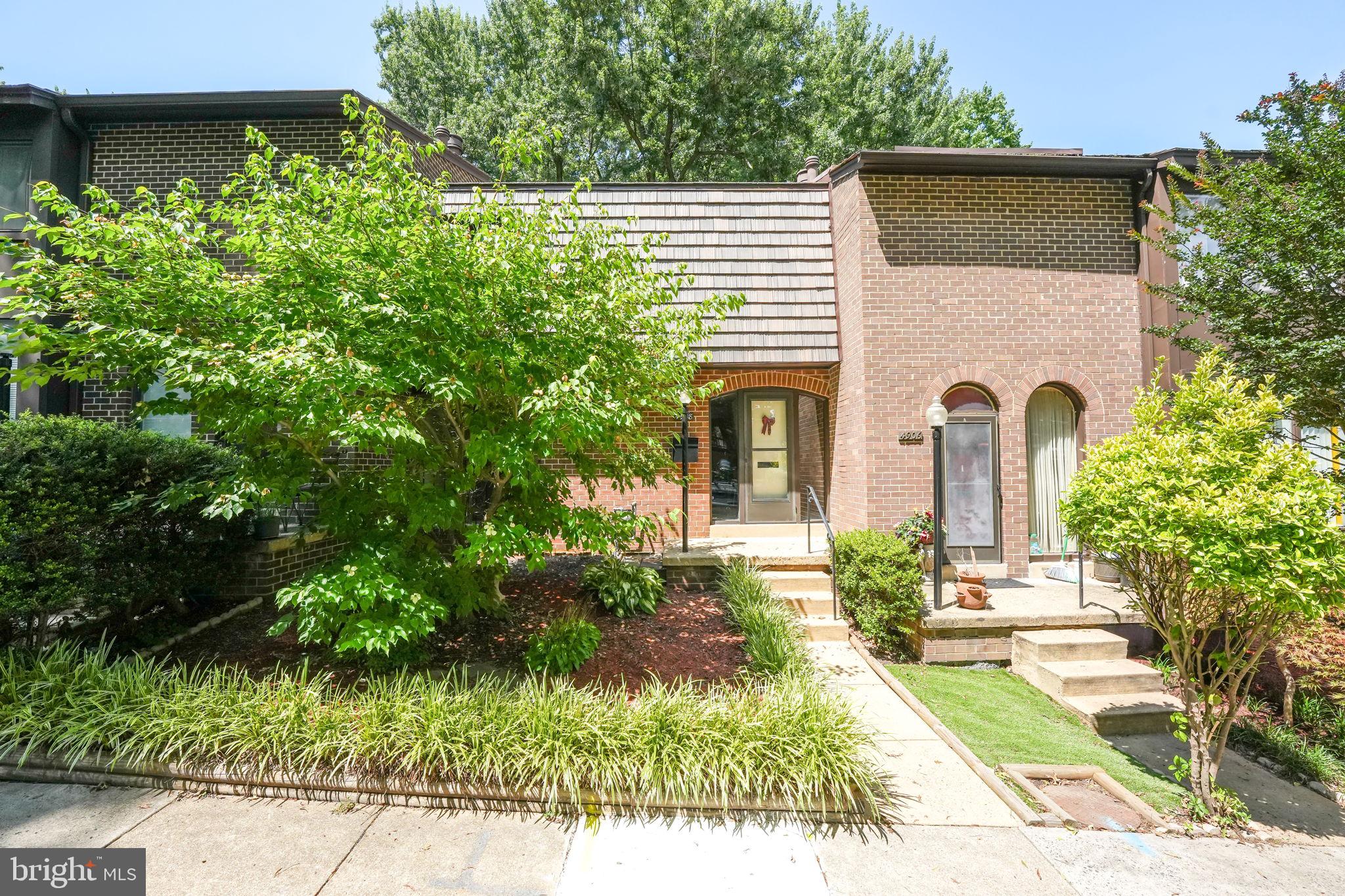 AMERICANA FAIRFAX - Residential Lease